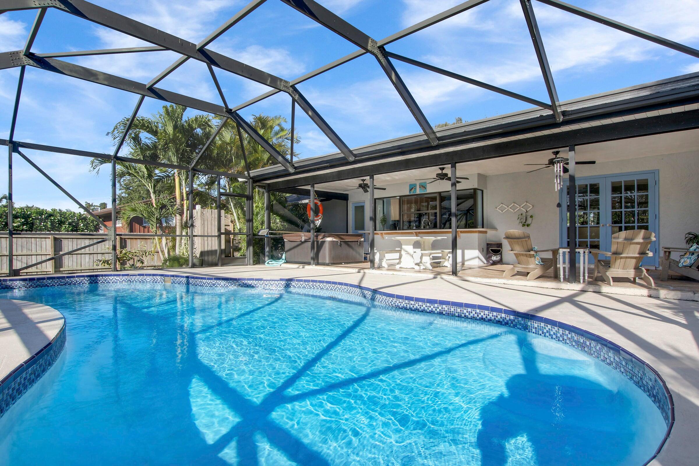 8148 SE Coconut Street