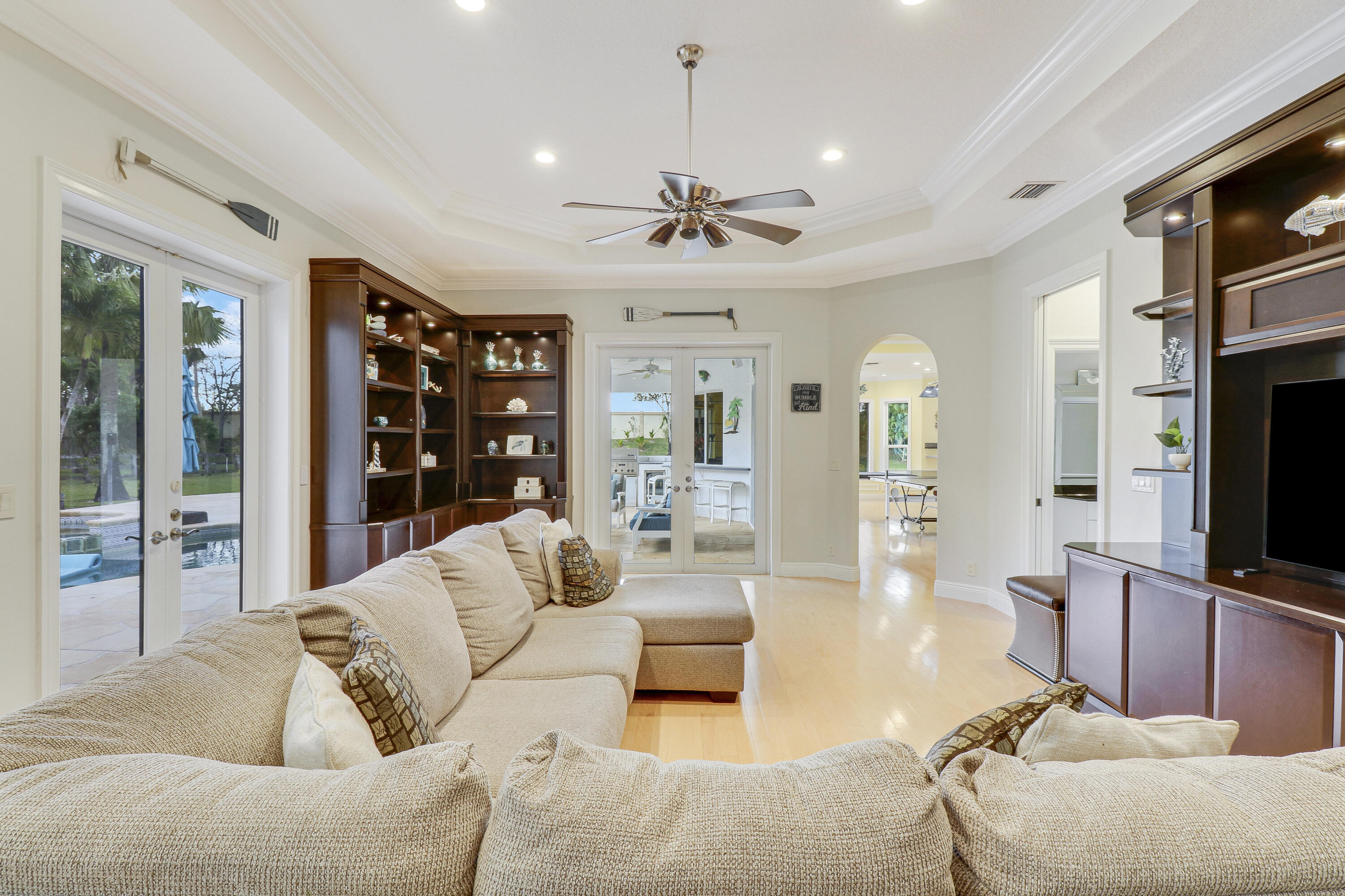 8369 Man O War Road