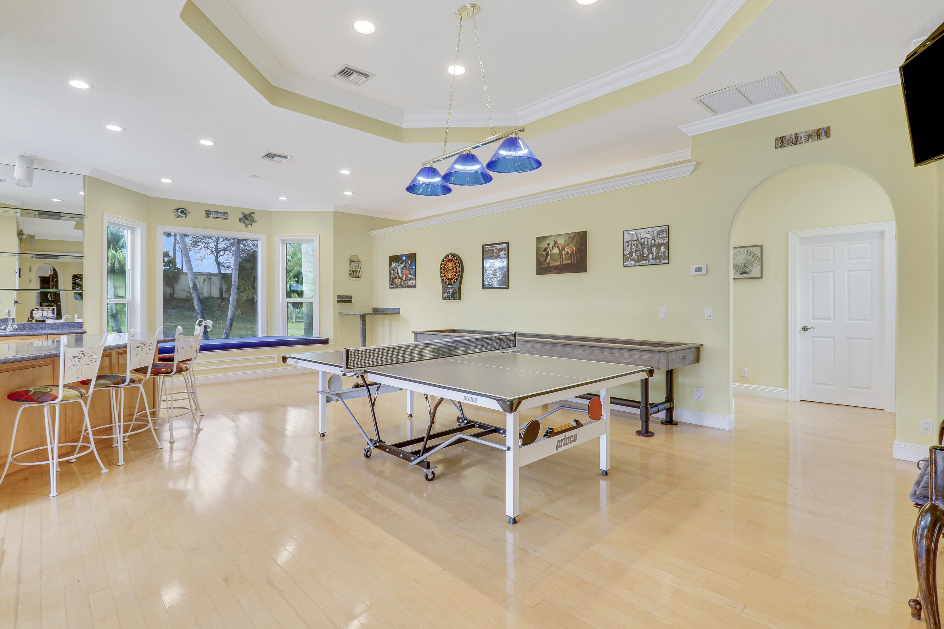 8369 Man O War Road