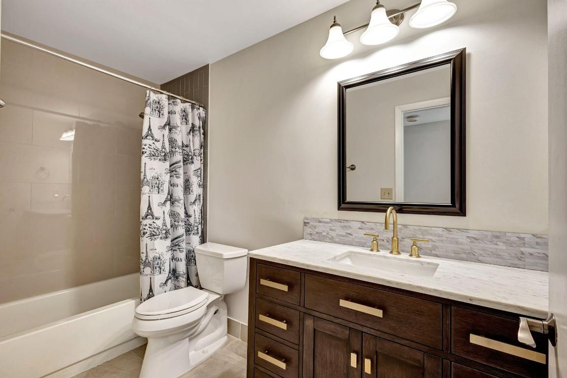 1107 Duncan Circle 102