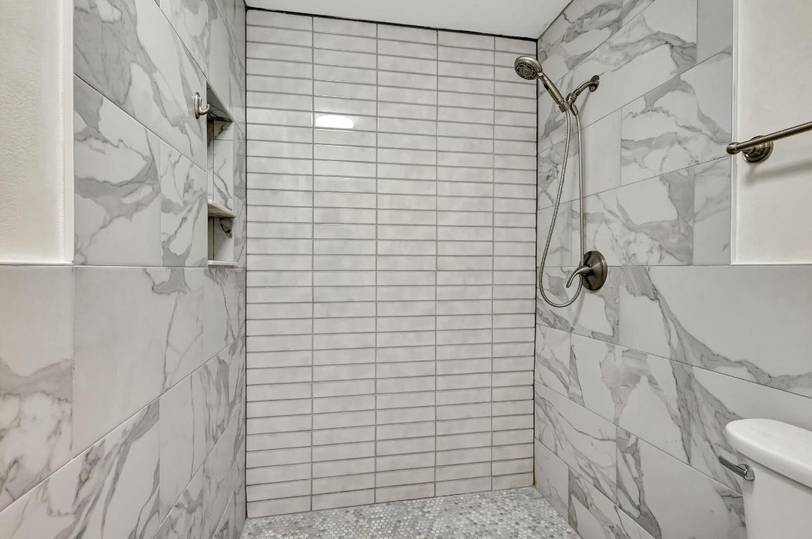 1107 Duncan Circle 102