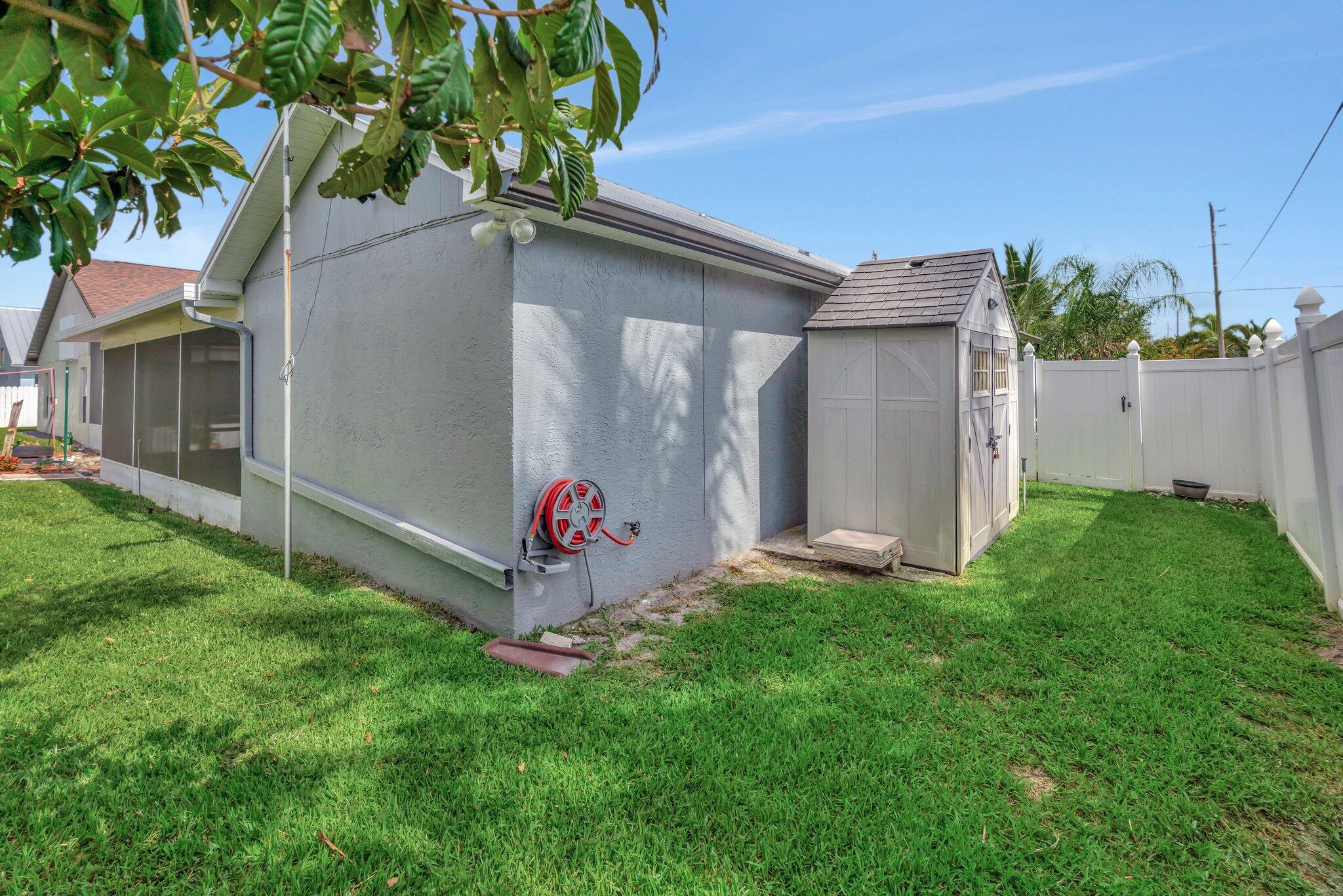 6190 Lauderdale Street