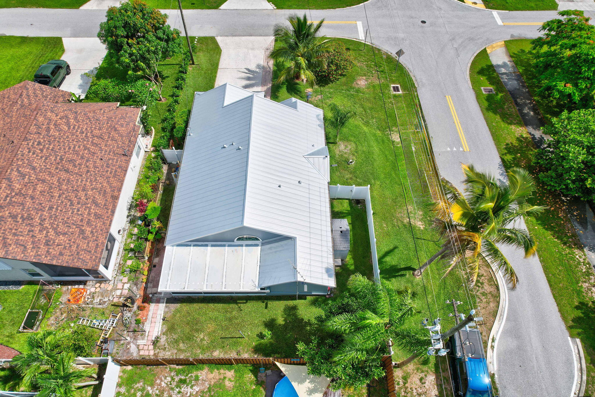 6190 Lauderdale Street