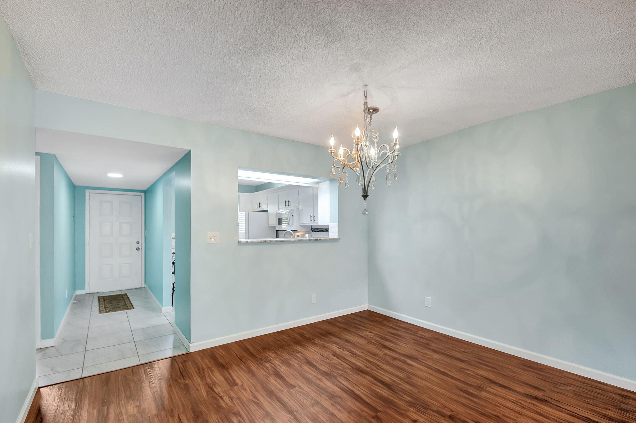 3178 Via Poinciana 208