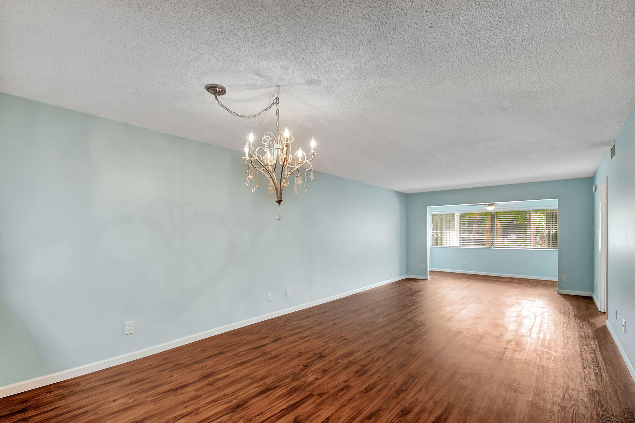 3178 Via Poinciana 208