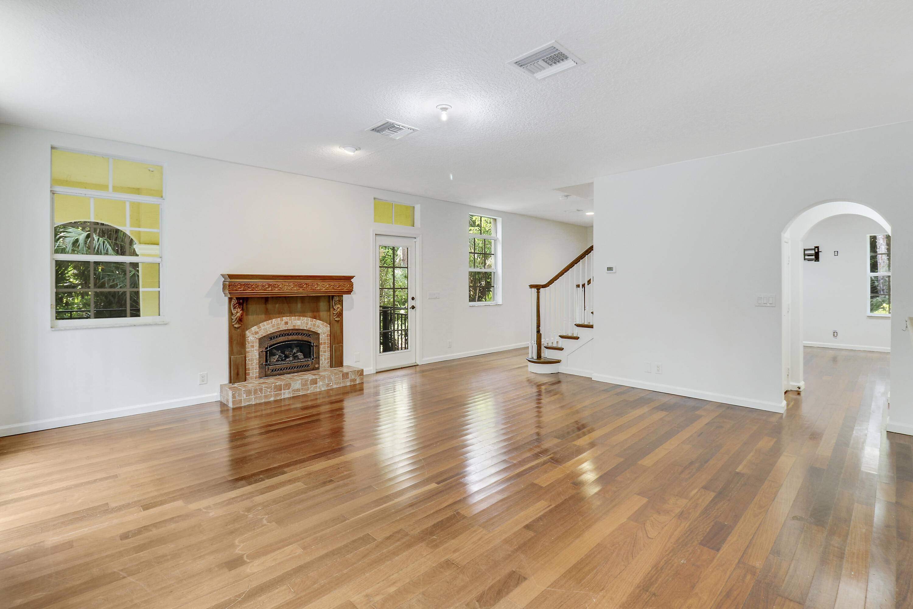 8259 154th Court N