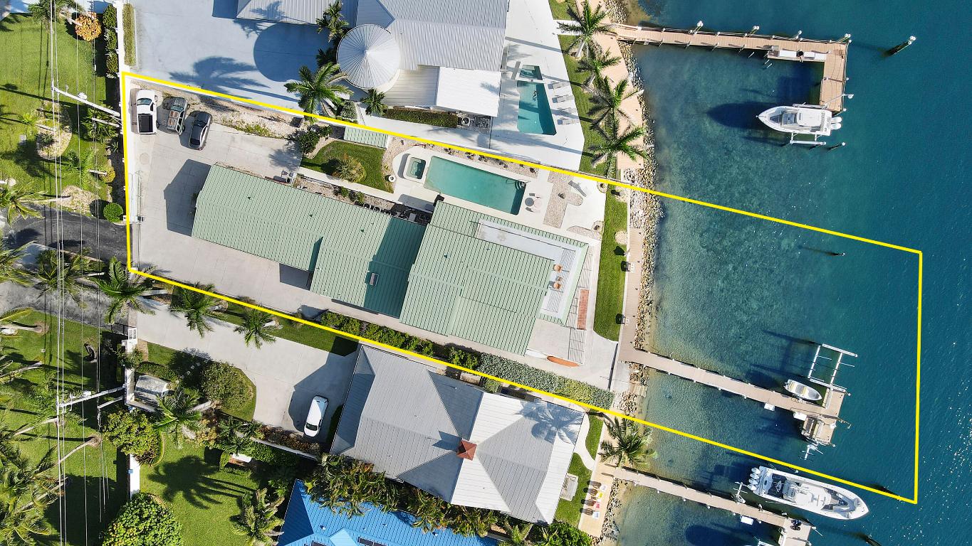 18311 SE Federal Highway