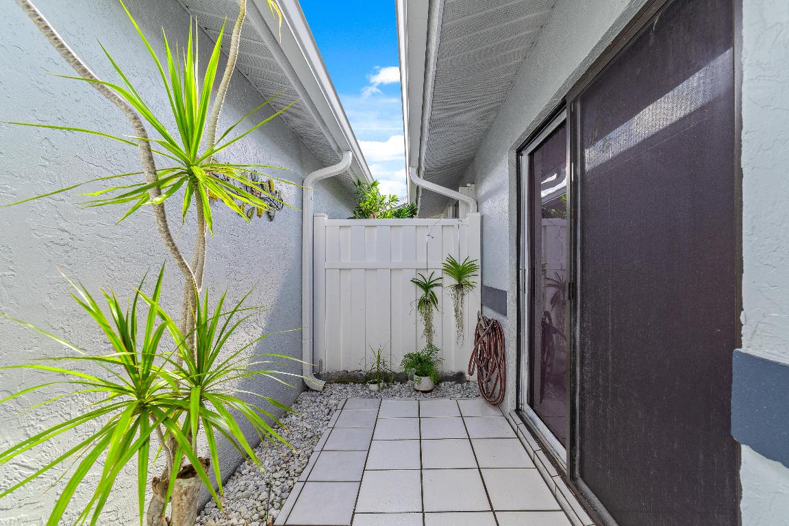 2641 Gately Drive W 2304