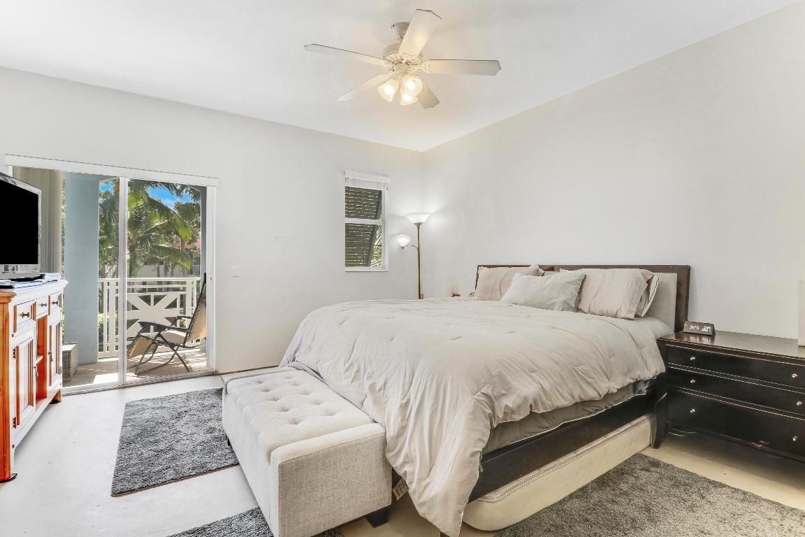 3111 E Community Drive Dr