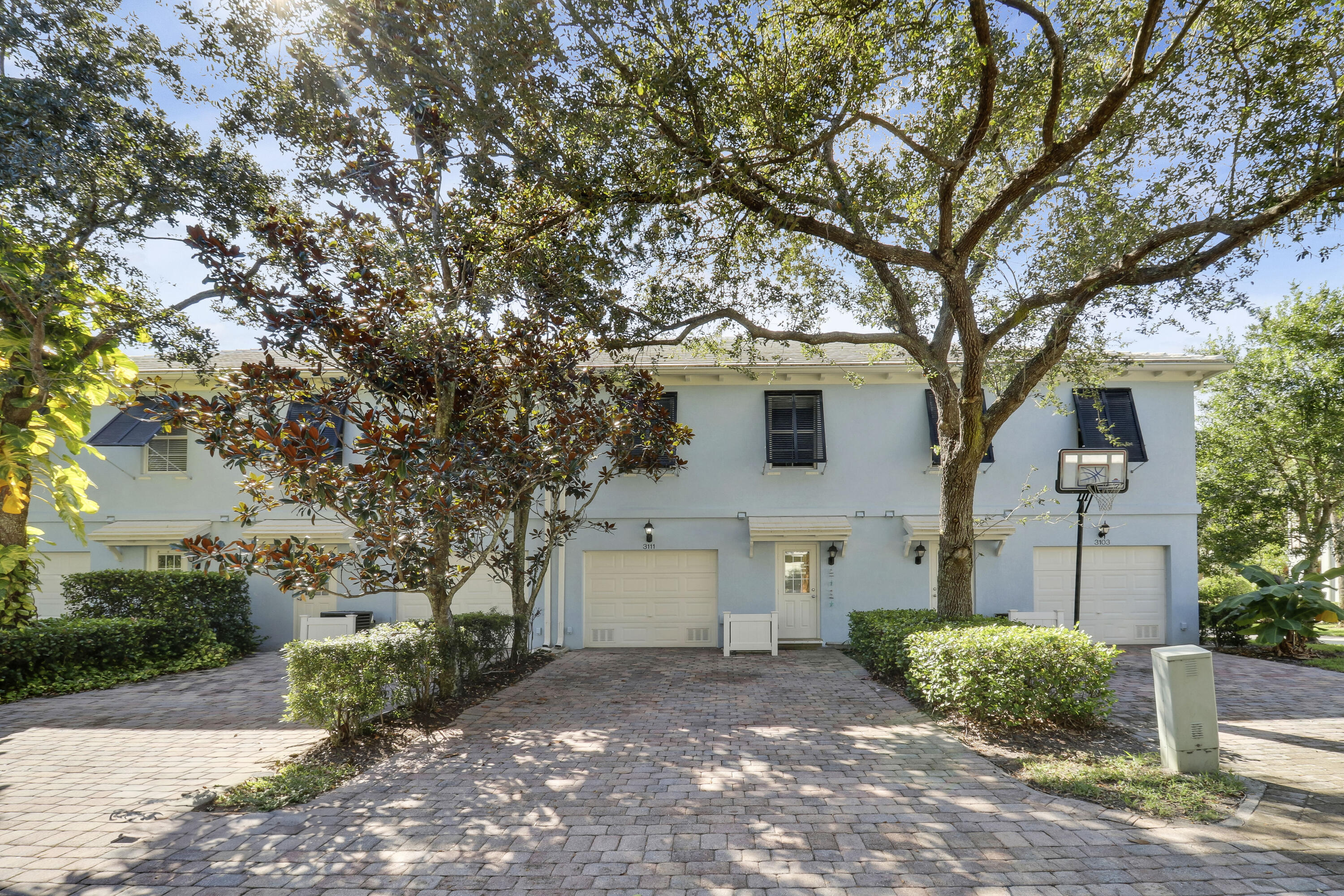 3111 E Community Drive Dr