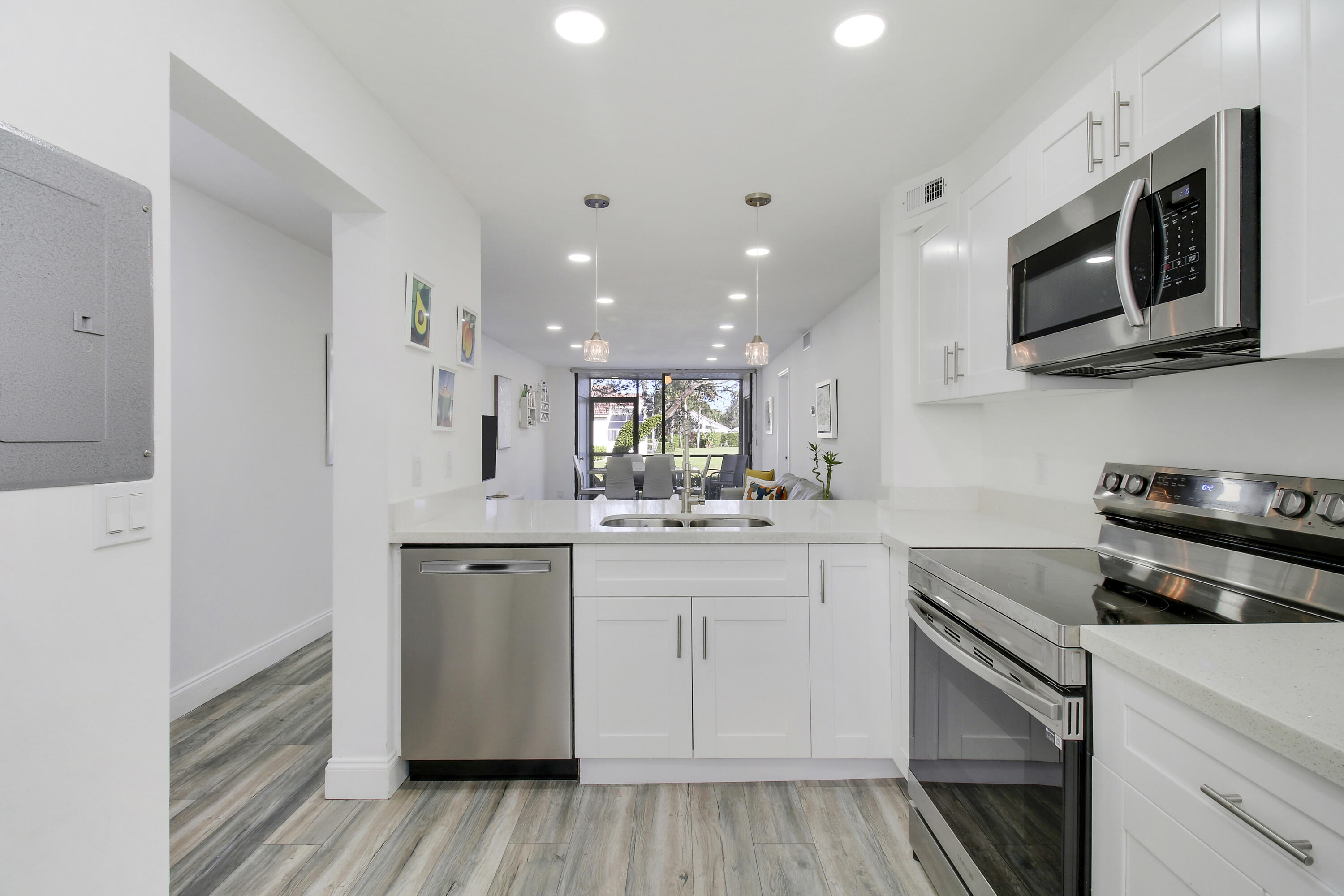 6928 Briarlake Circle 102