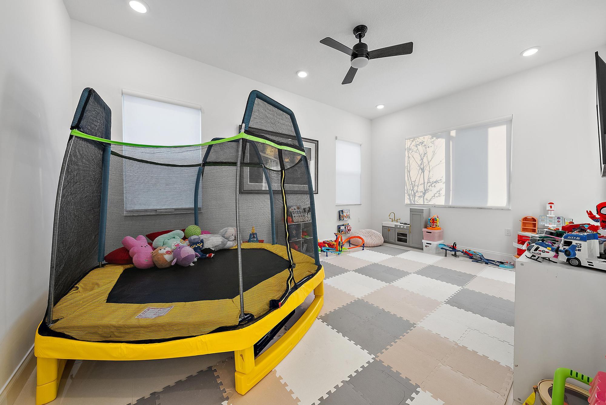 12143 Waterstone Circle