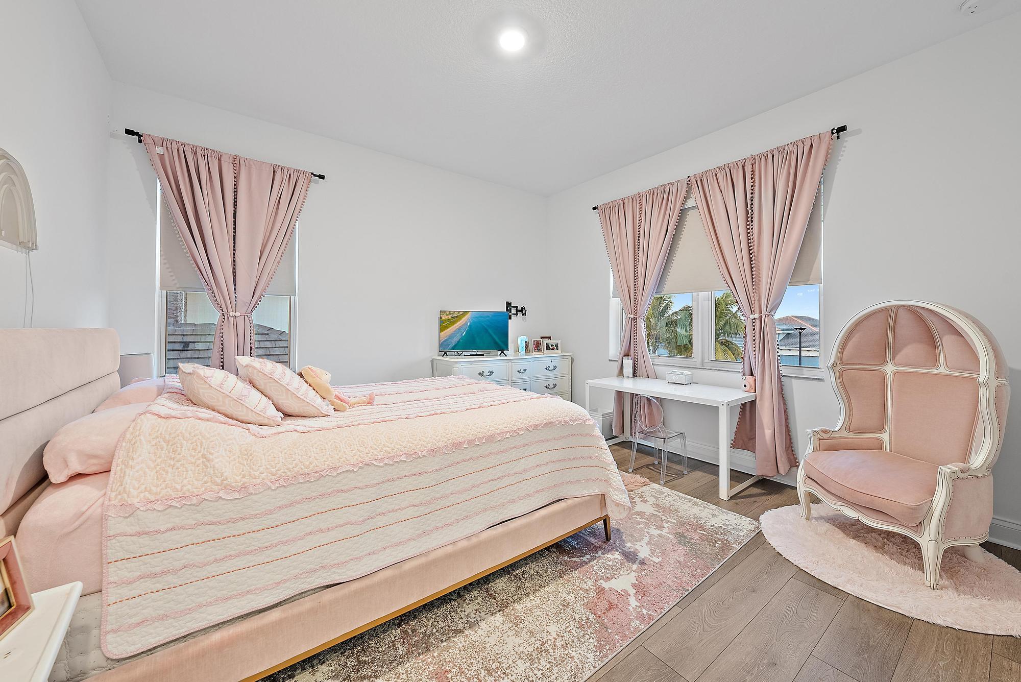 12143 Waterstone Circle