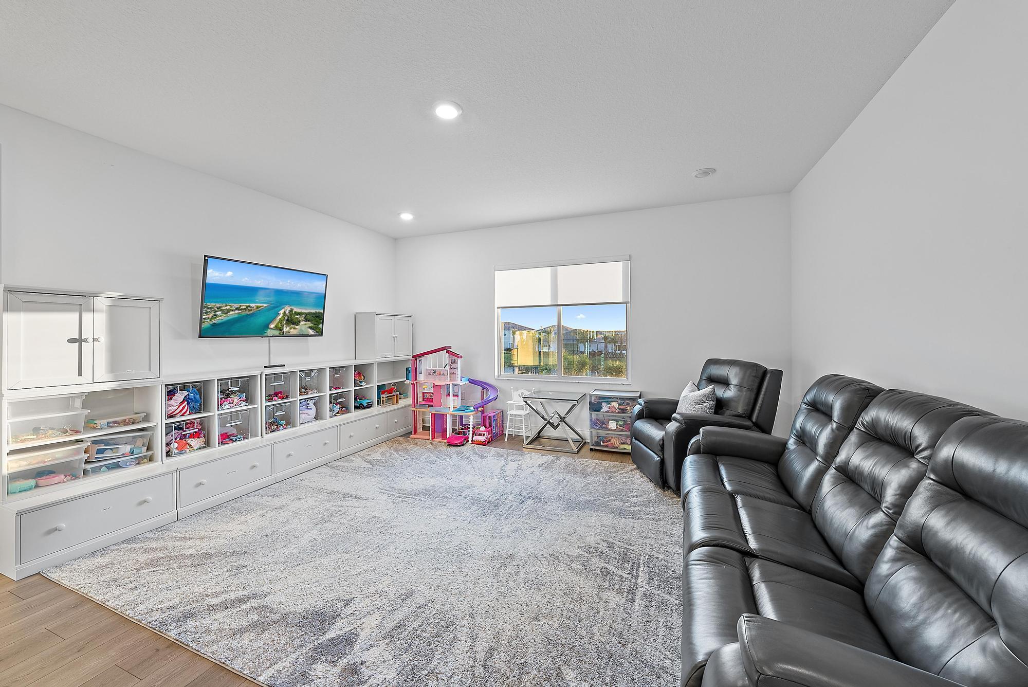 12143 Waterstone Circle