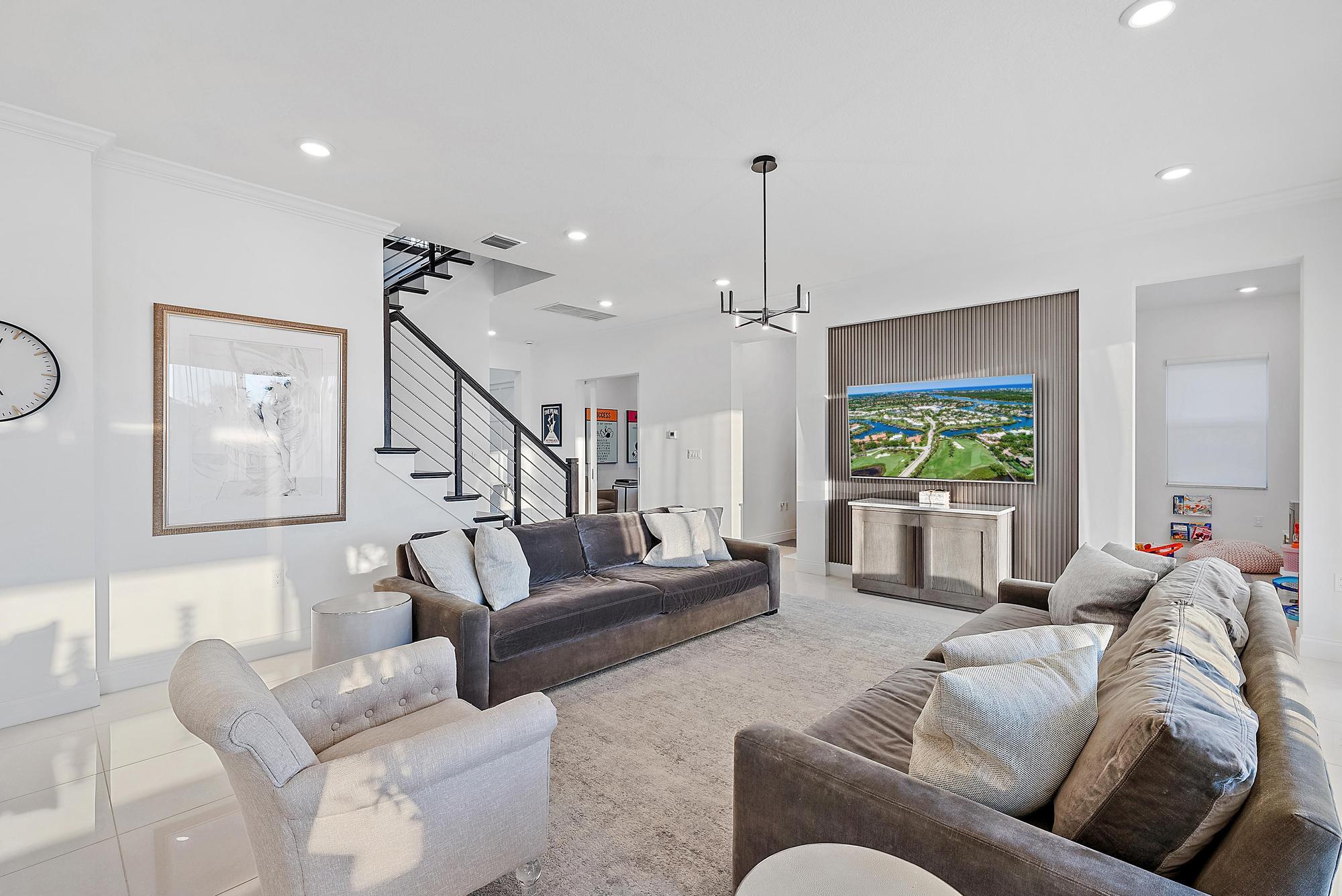 12143 Waterstone Circle