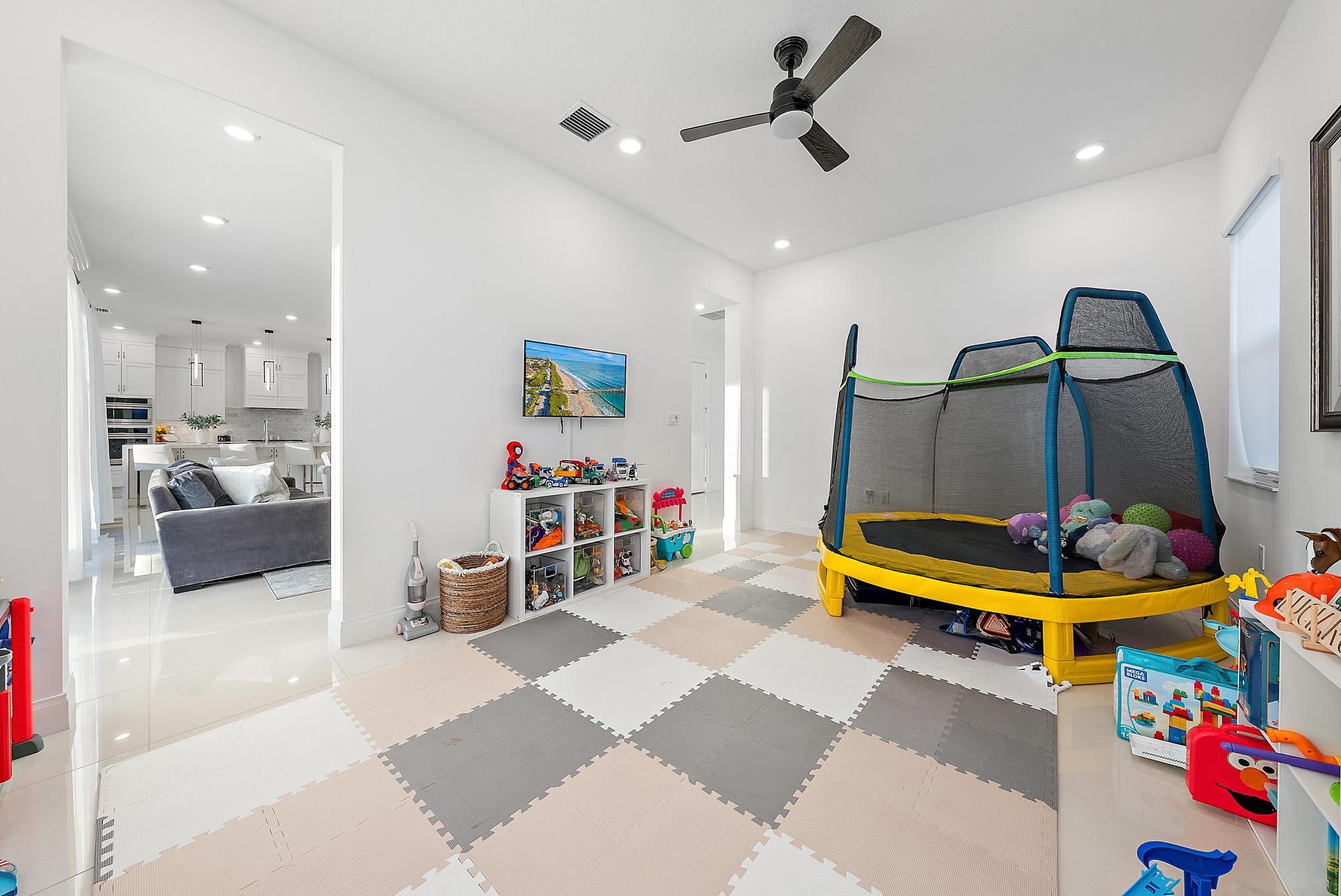 12143 Waterstone Circle