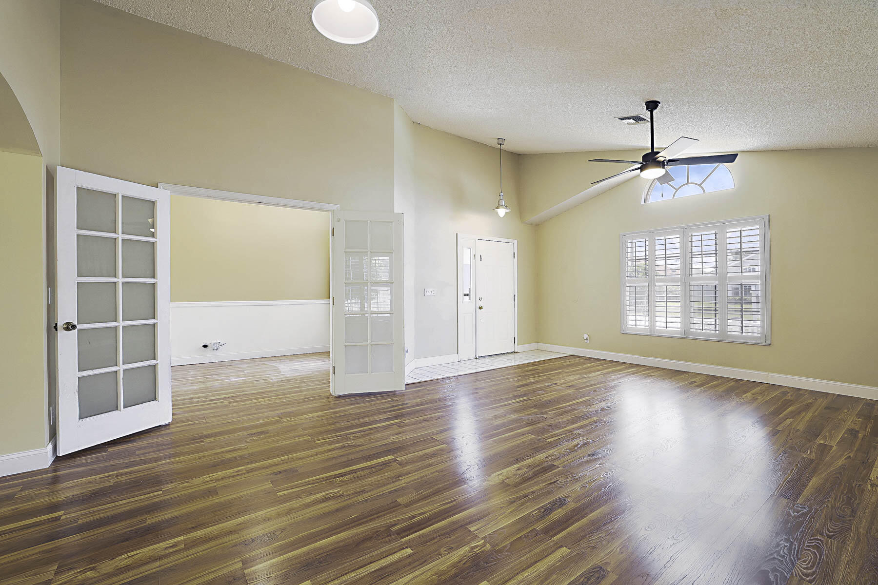 6333 Hollywood Street