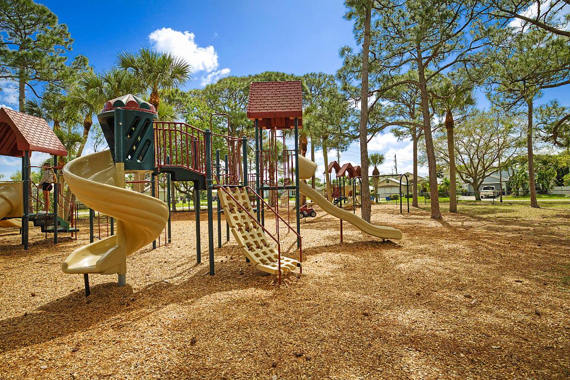 6333 Hollywood Street