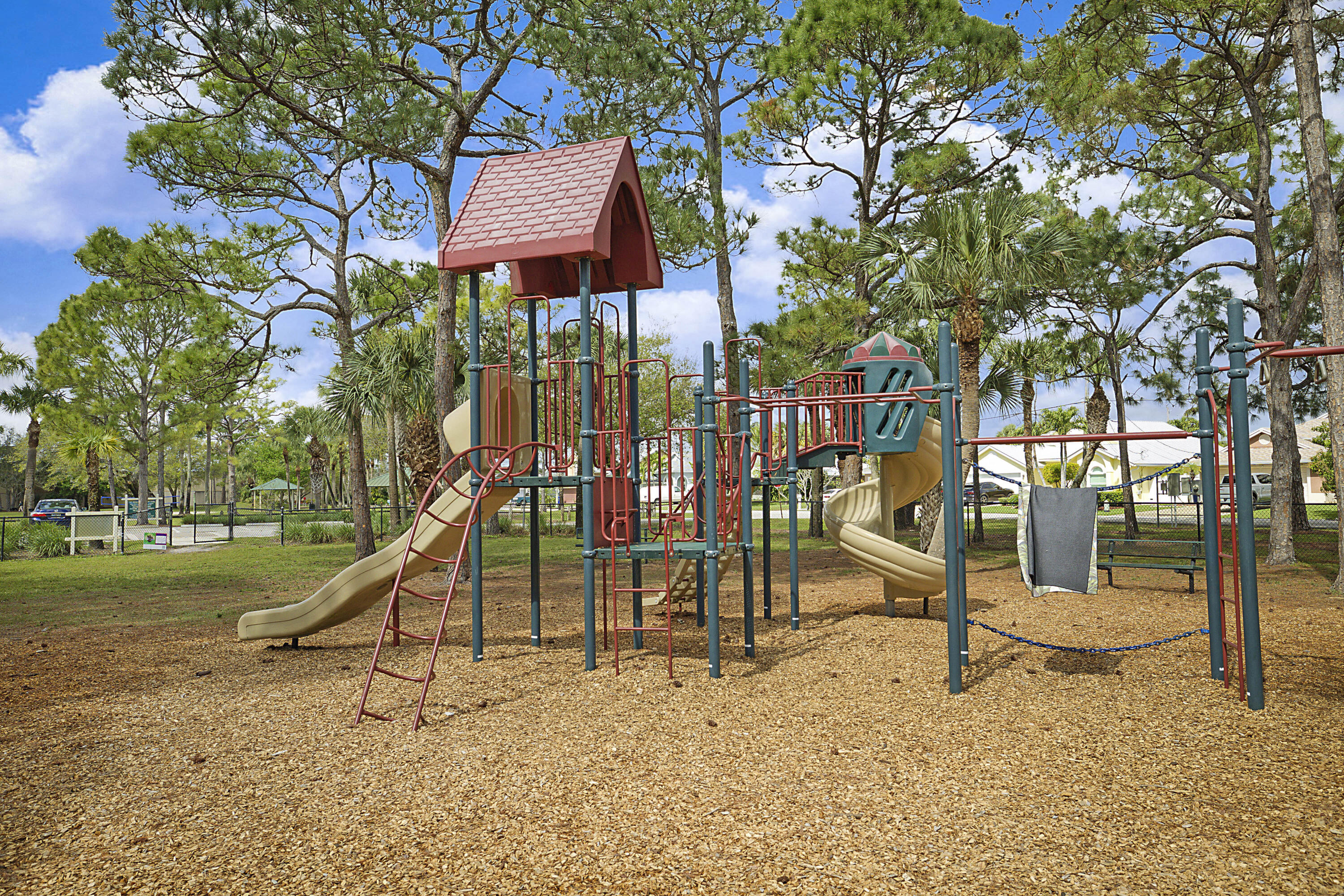 6333 Hollywood Street