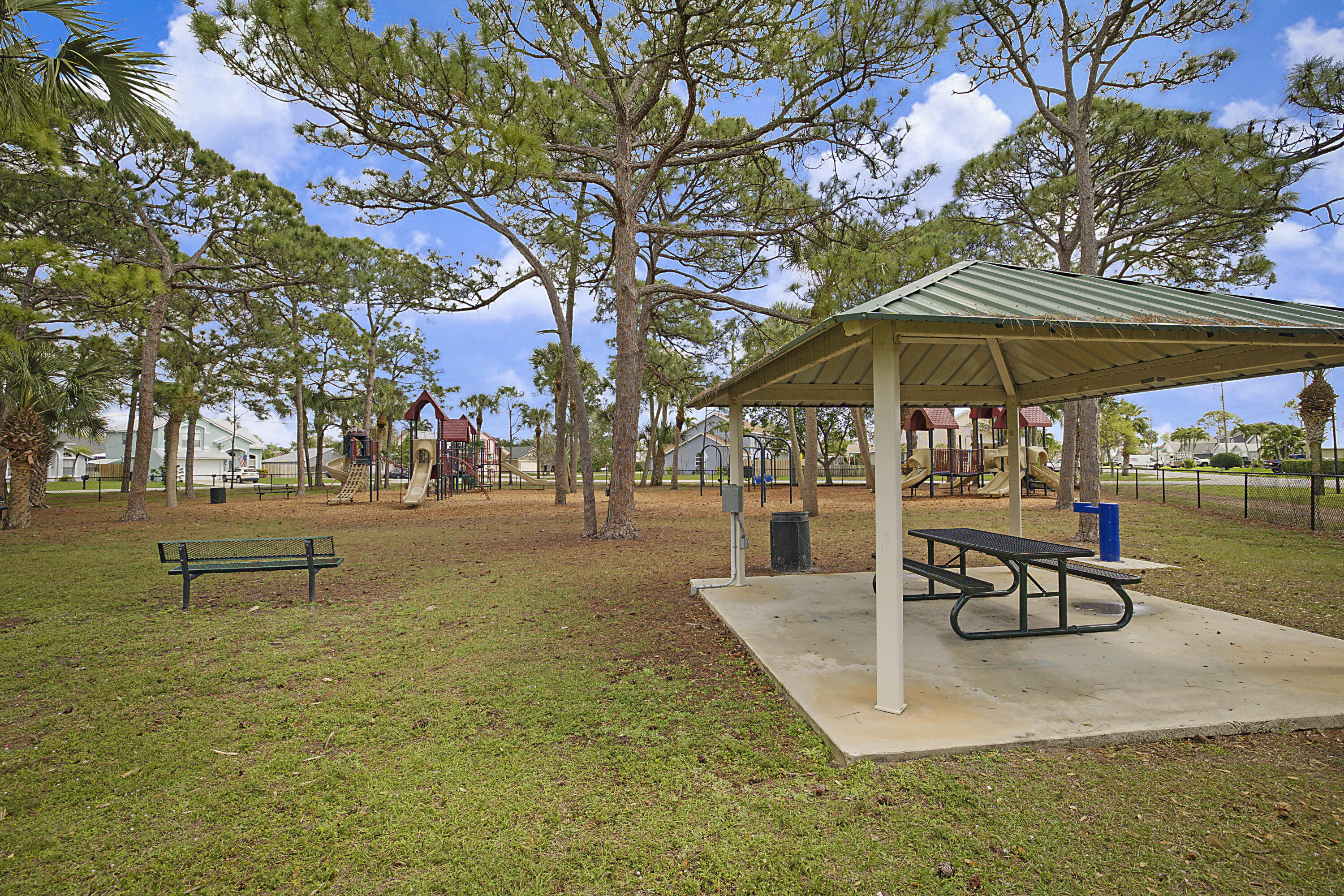 6333 Hollywood Street