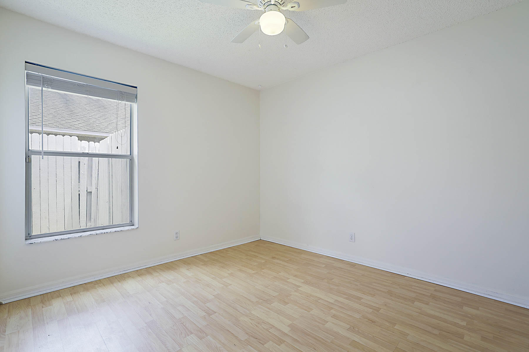 6333 Hollywood Street