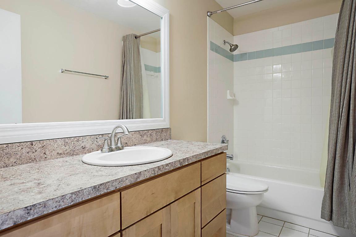 6333 Hollywood Street