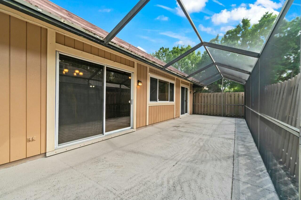 262 Maplecrest Circle