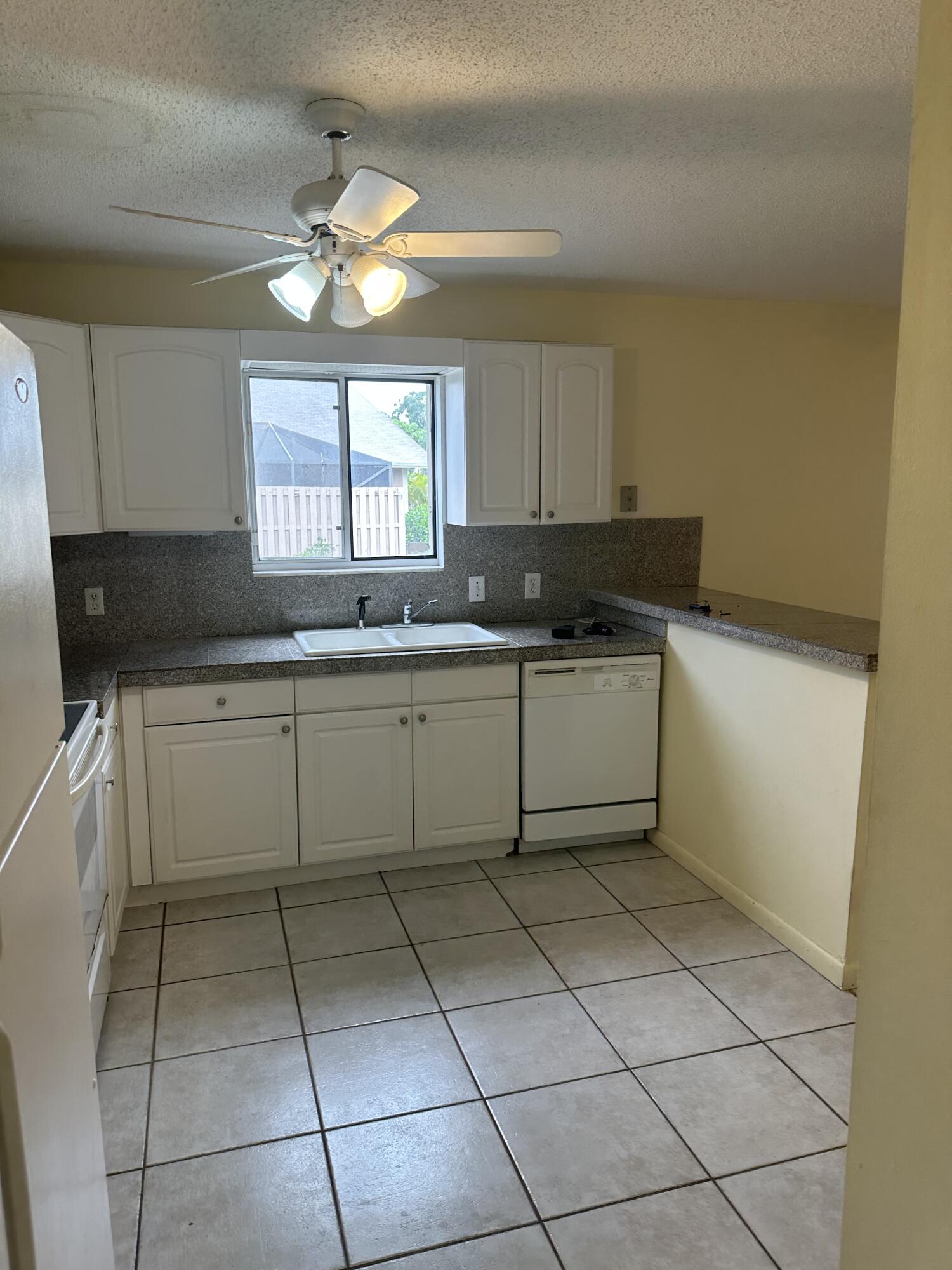 65 Maplecrest Circle