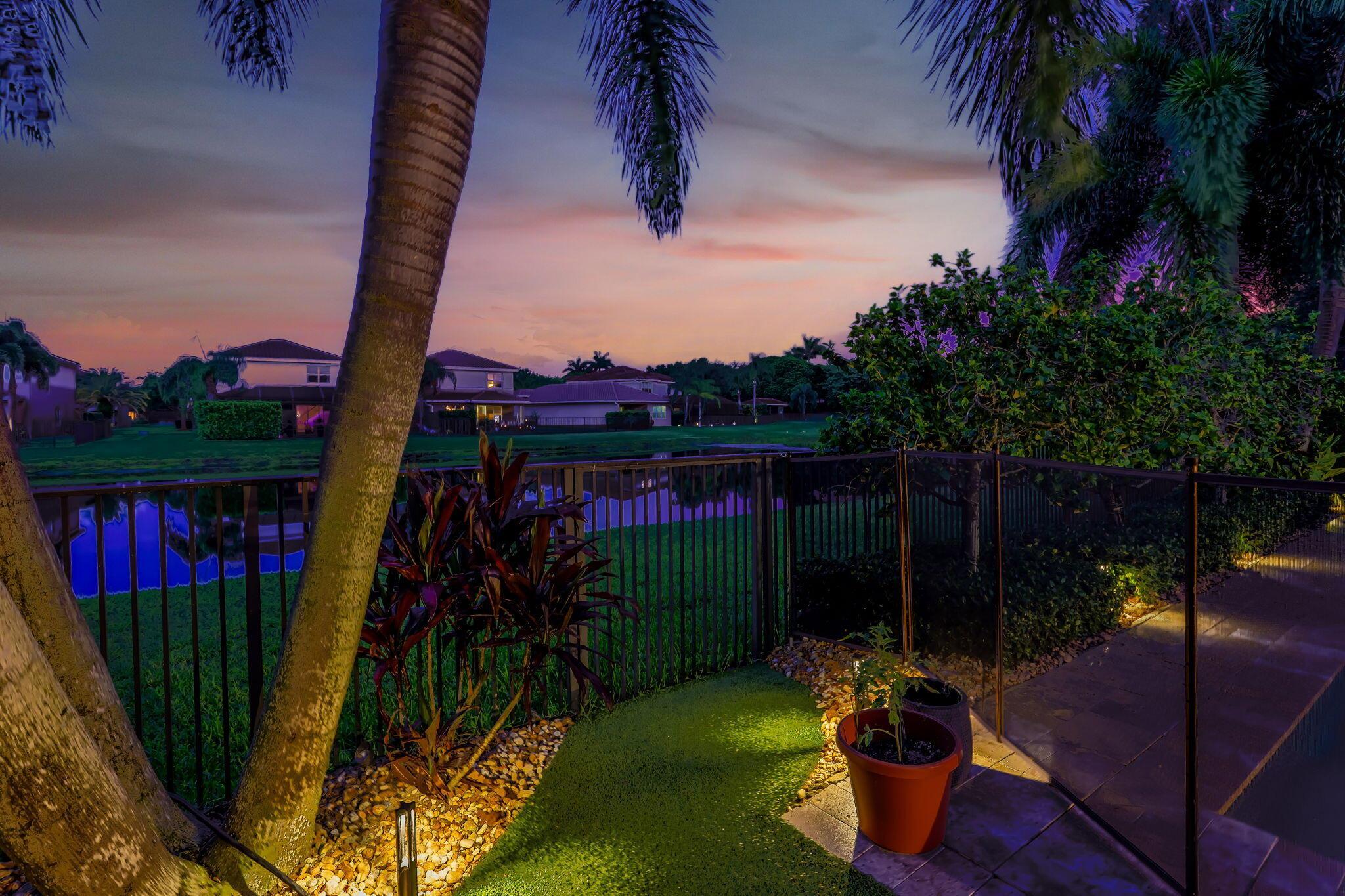 8489 Serena Creek Avenue