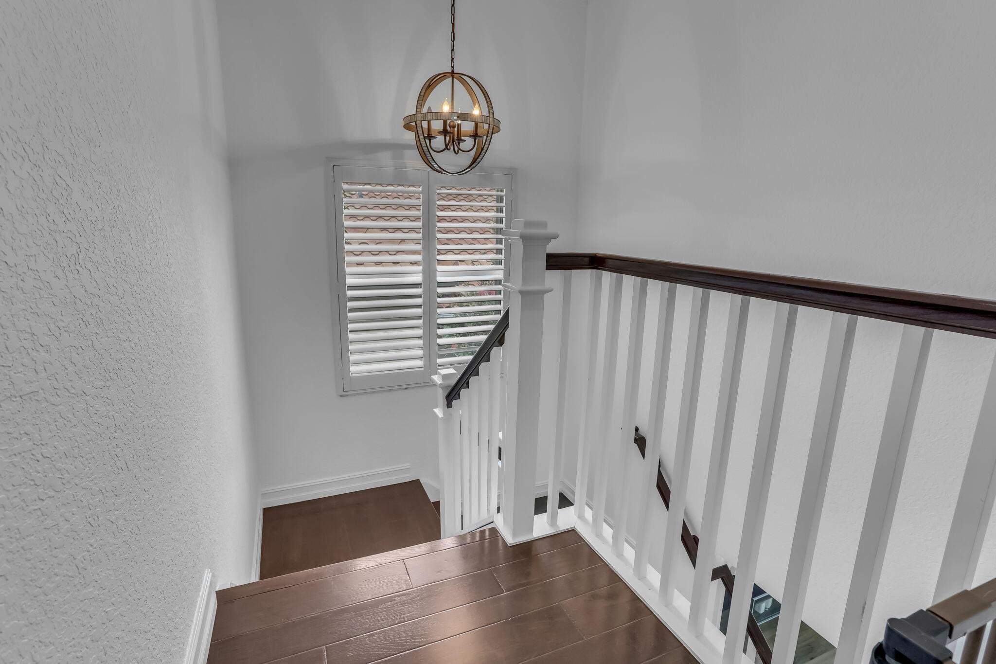 8489 Serena Creek Avenue