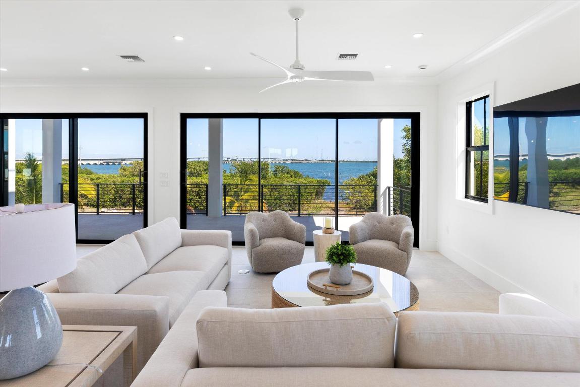 231 E Shore Drive Unit 2