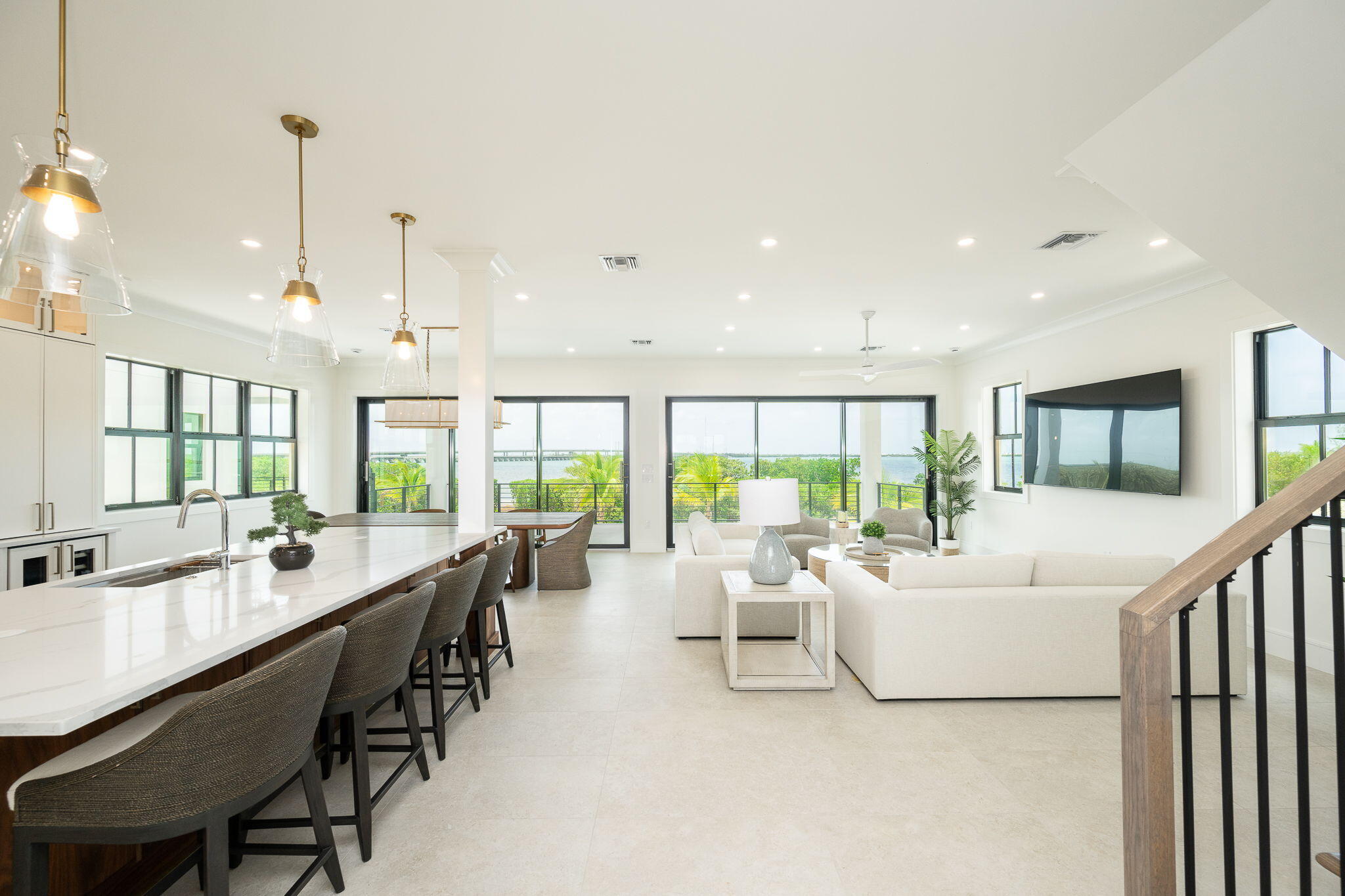 231 E Shore Drive Unit 2