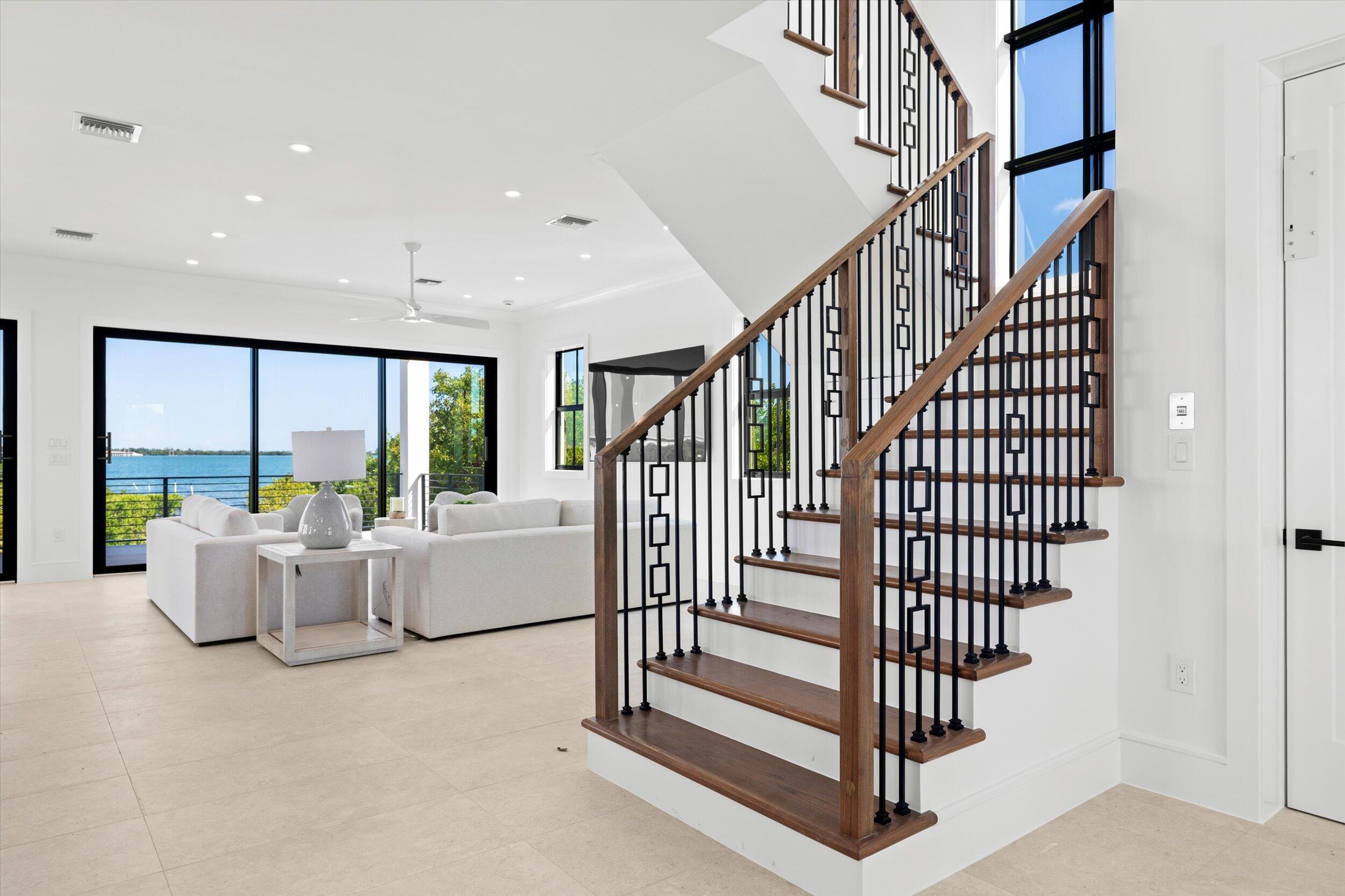 231 E Shore Drive Unit 4