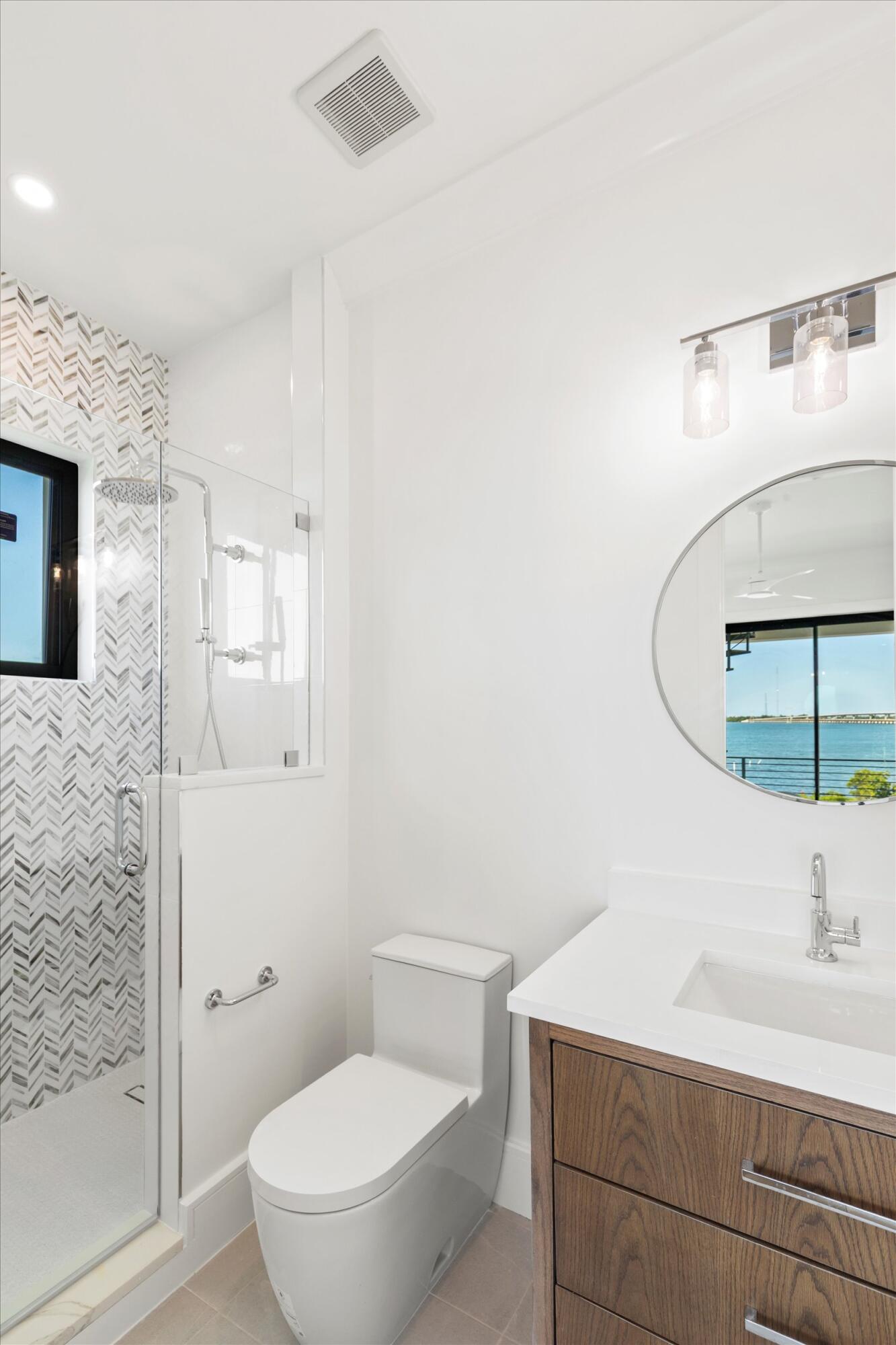 231 E Shore Drive Unit 4