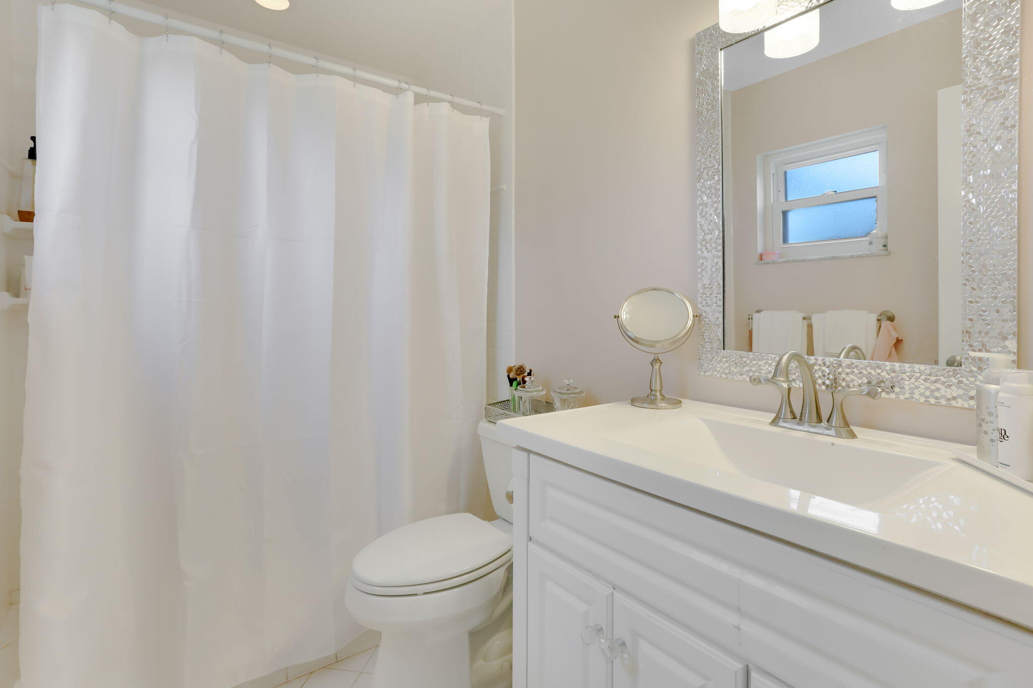 4143 Catalpha Avenue