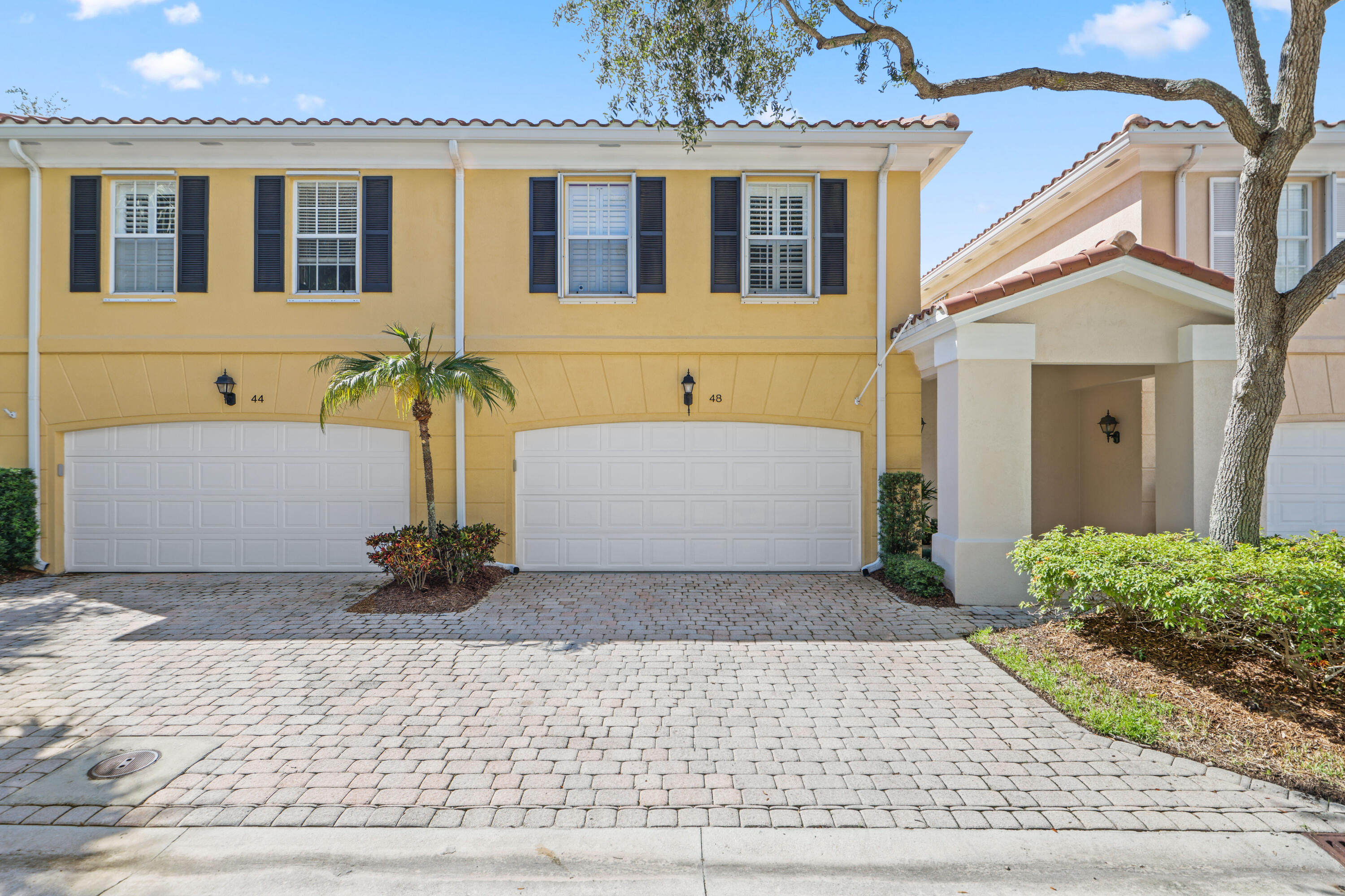 48 Laurel Oaks Circle