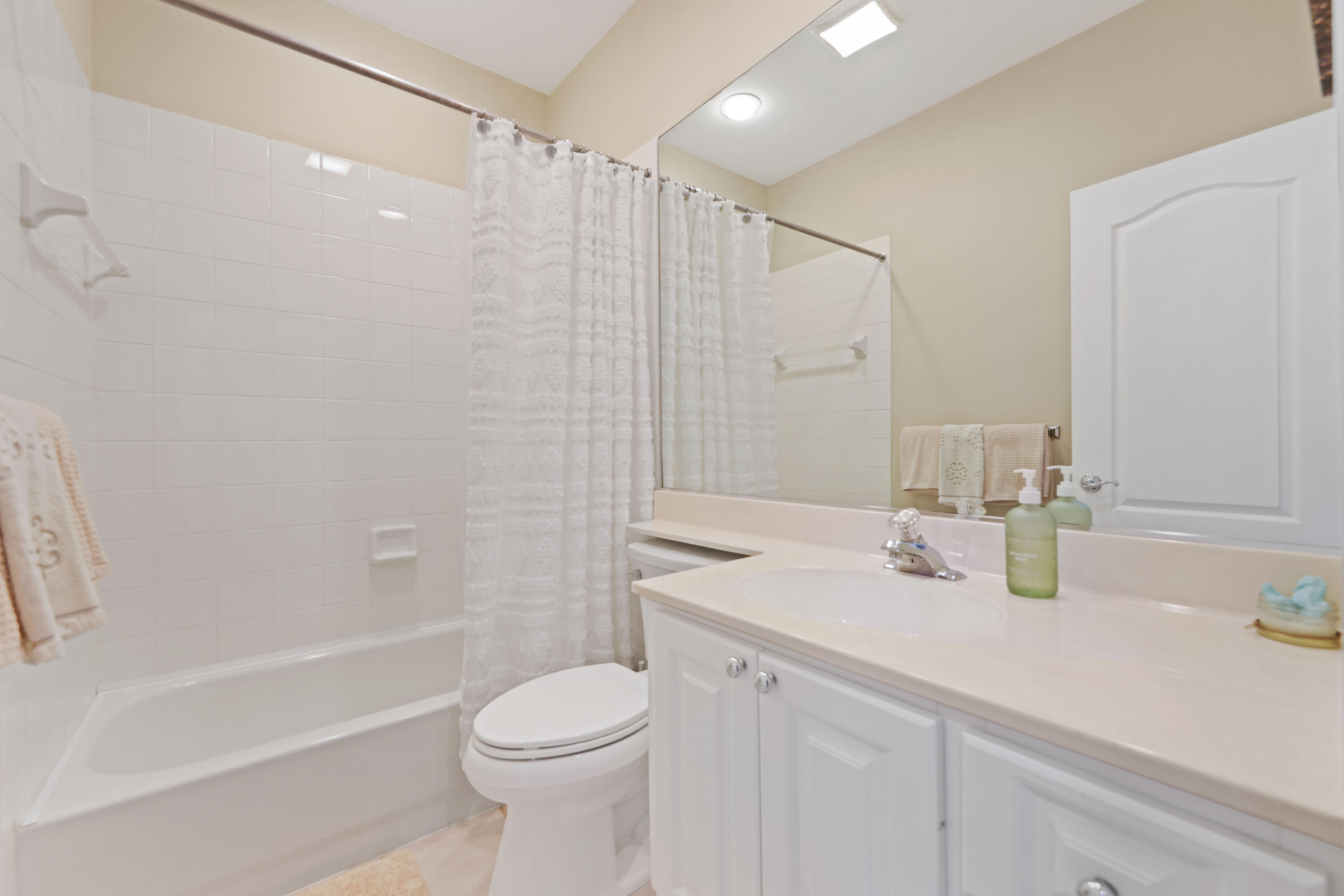 48 Laurel Oaks Circle