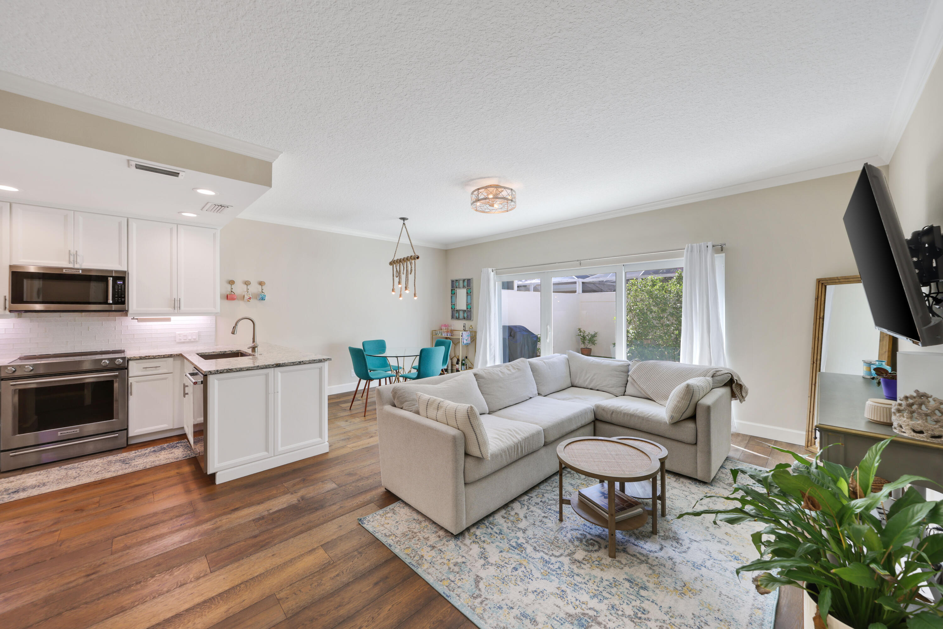 48 Laurel Oaks Circle