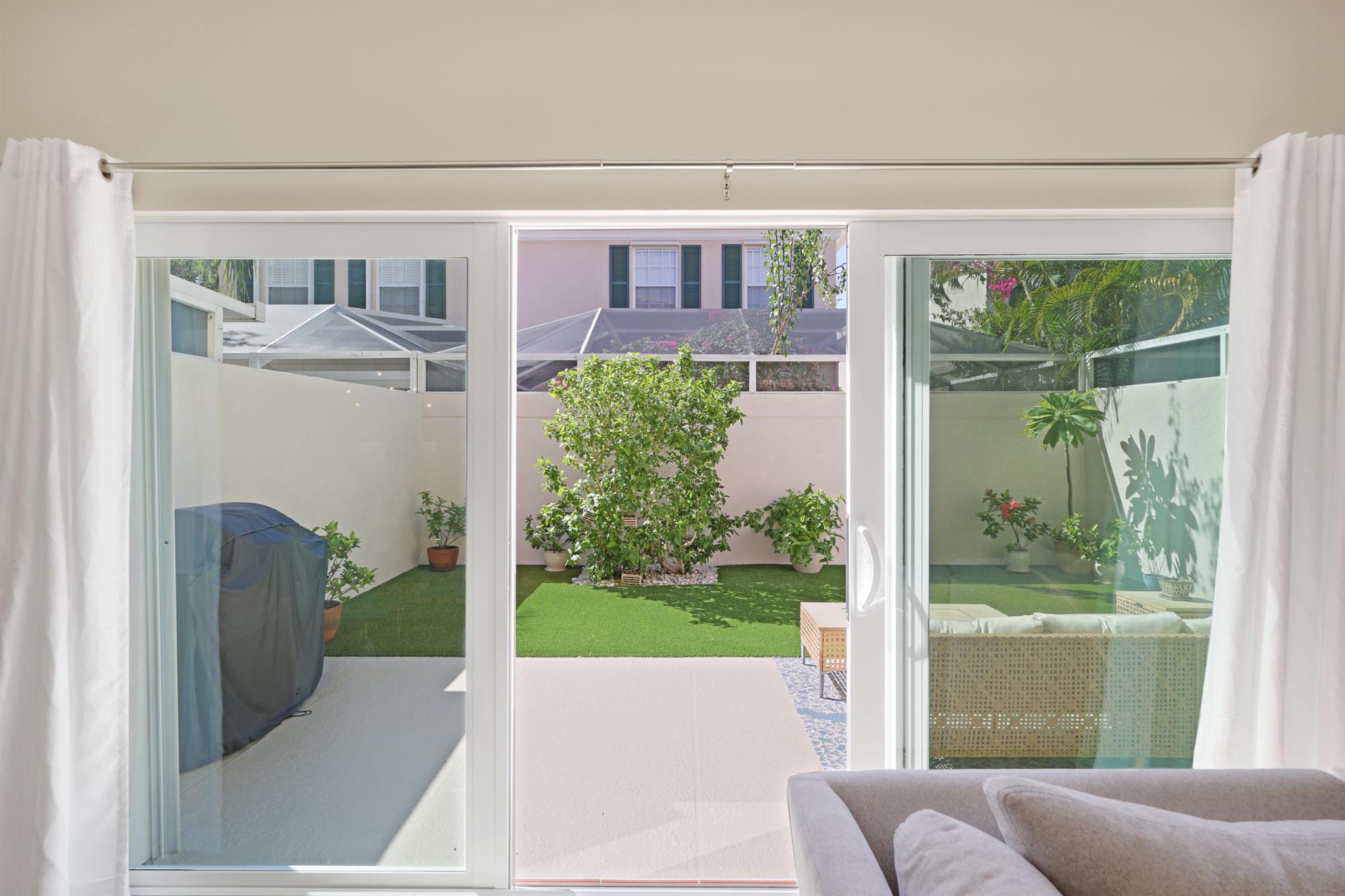 48 Laurel Oaks Circle