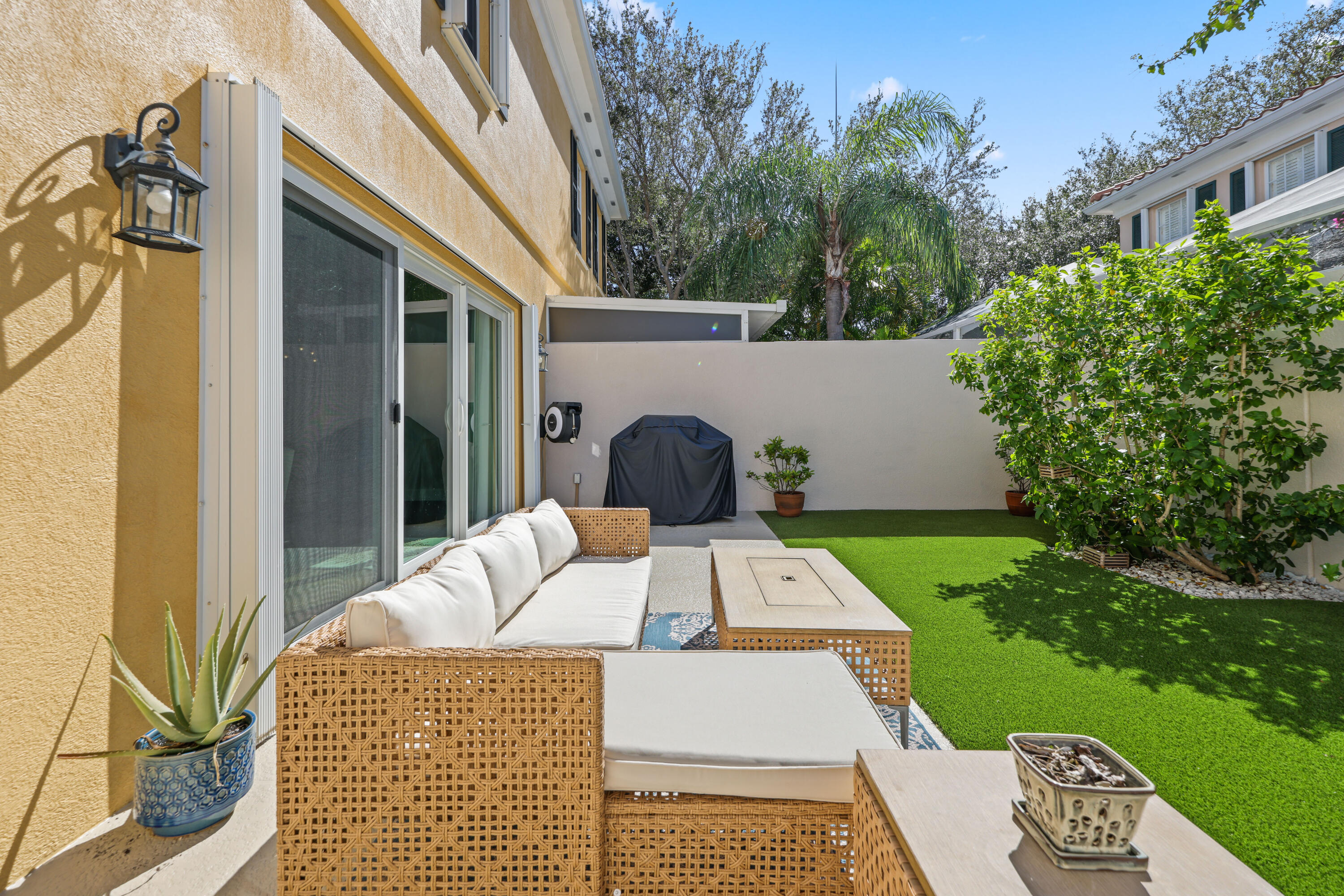 48 Laurel Oaks Circle