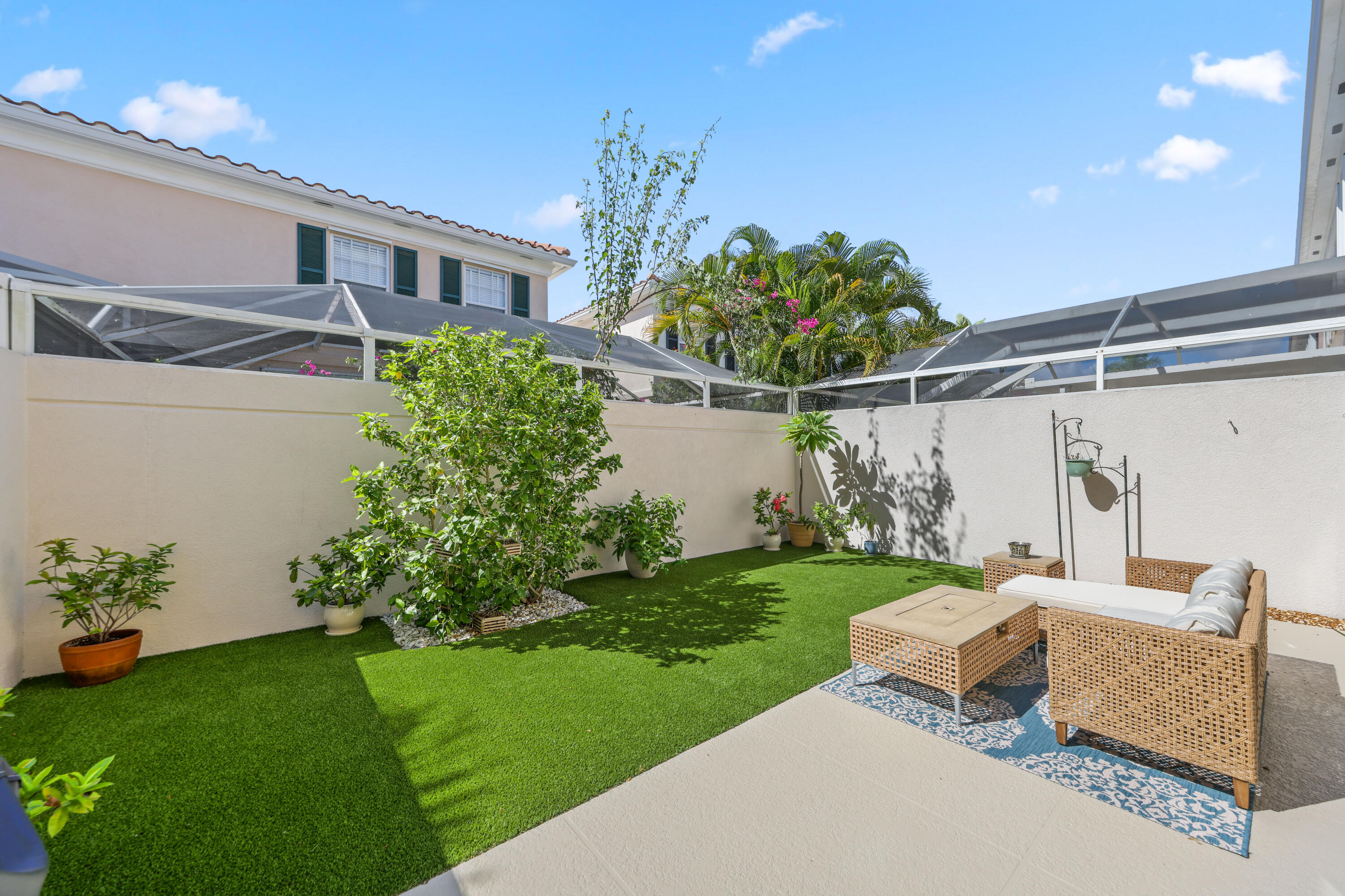 48 Laurel Oaks Circle