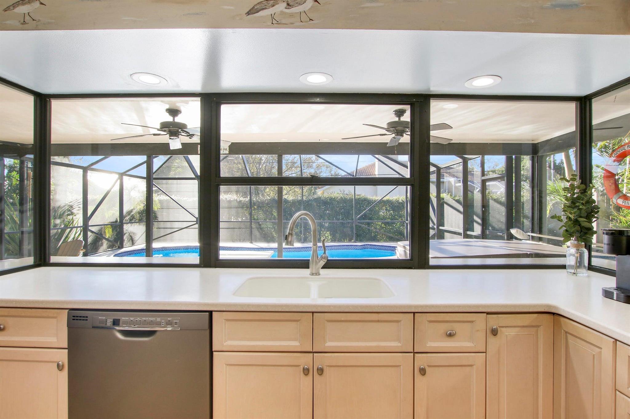 8148 SE Coconut Street