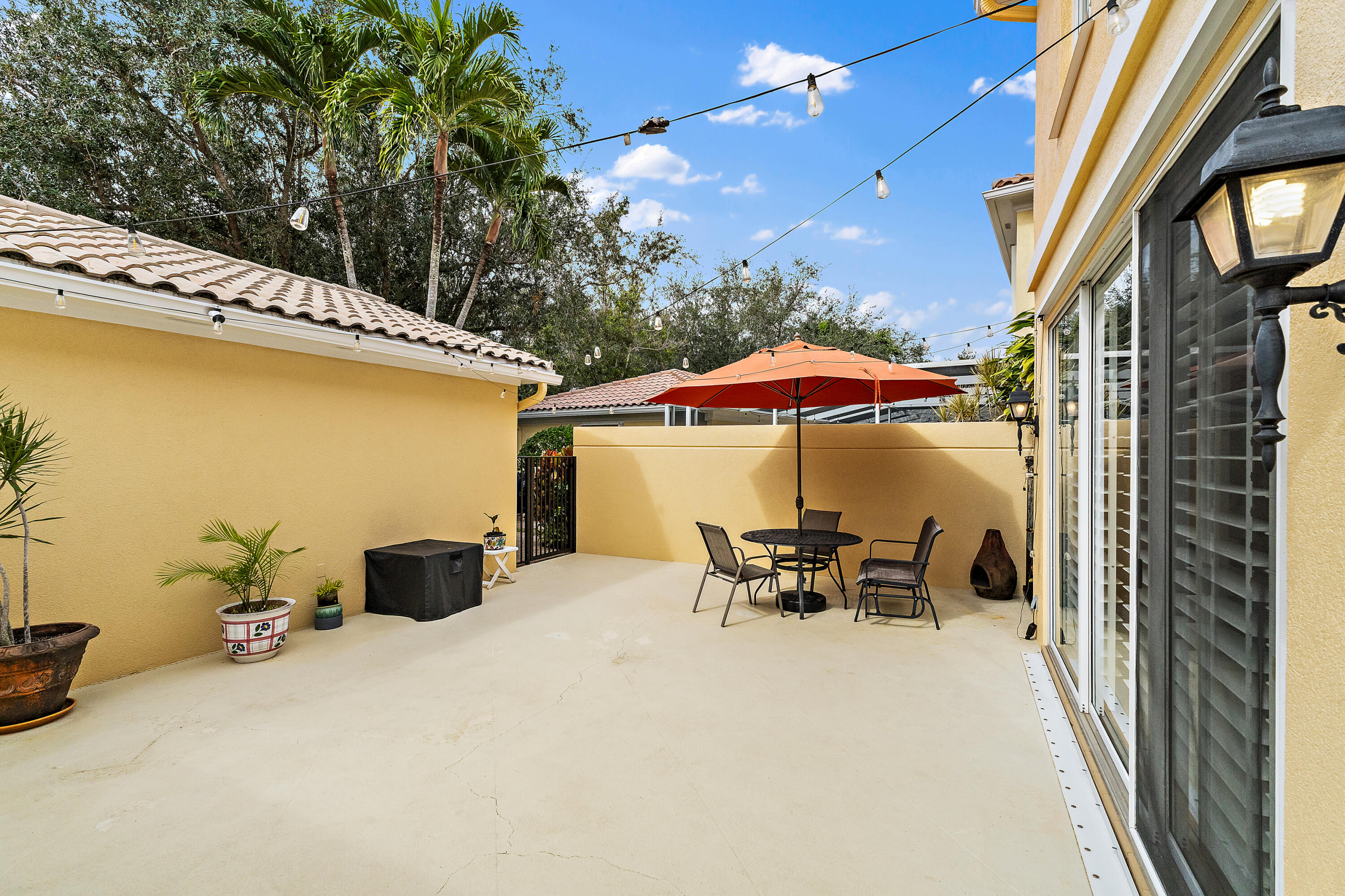 4050 Parkside Drive