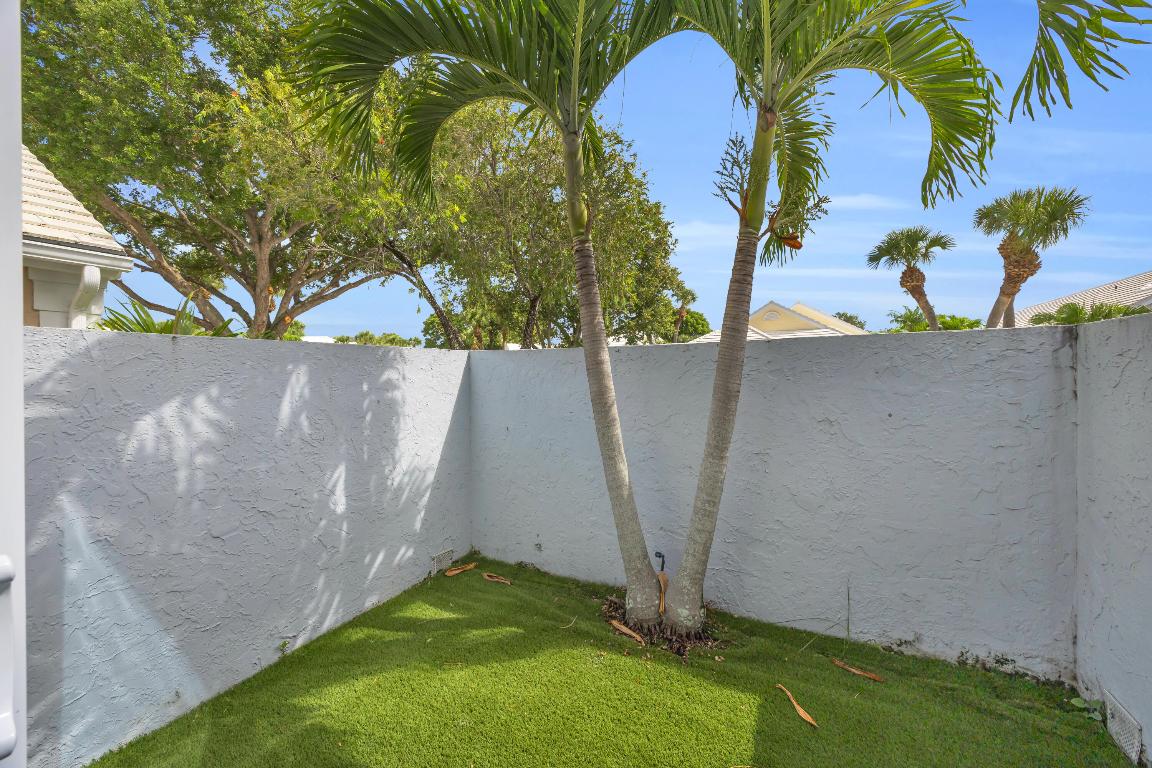 39 Dorchester Circle