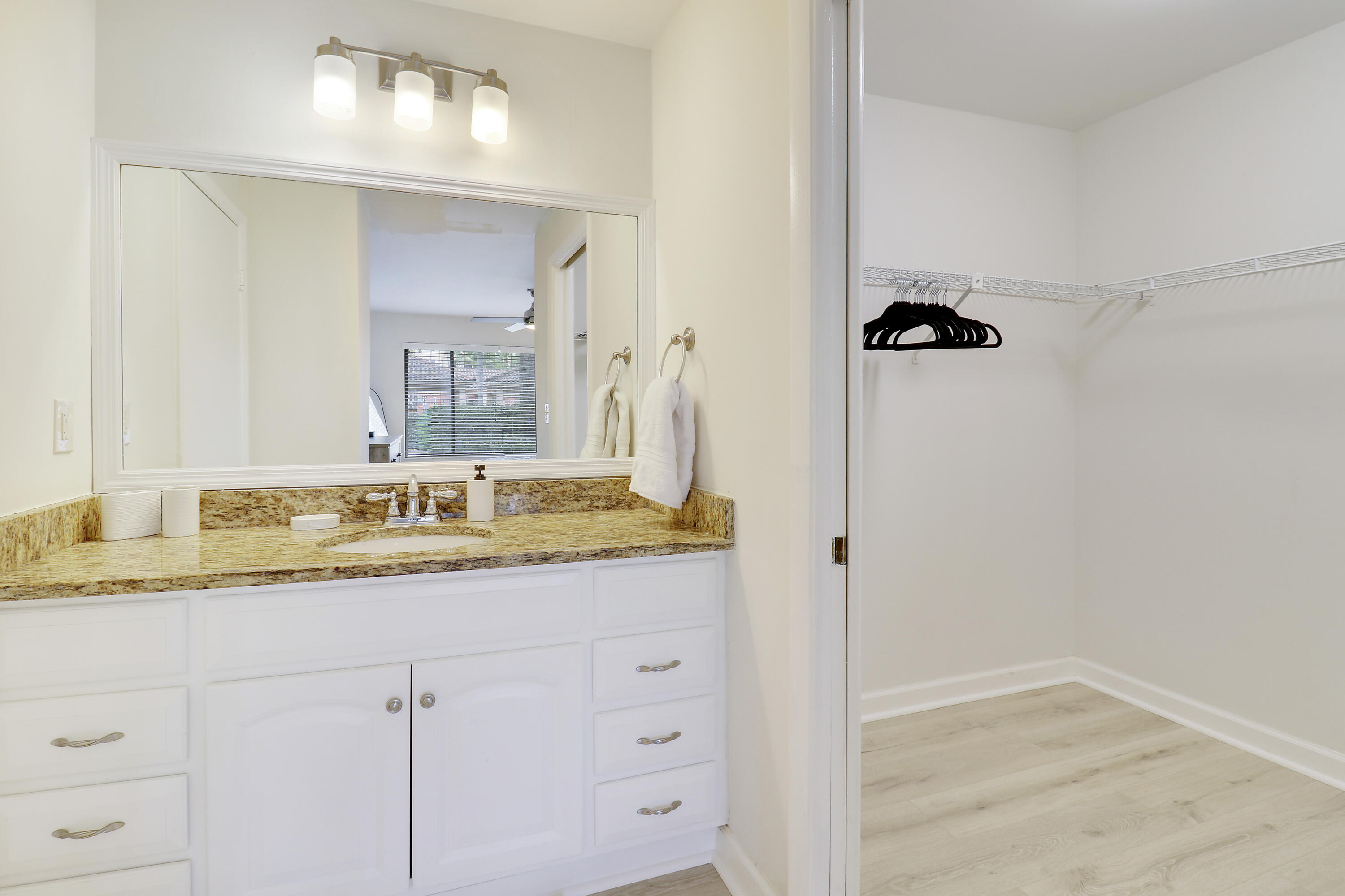 1107 Duncan Circle 102