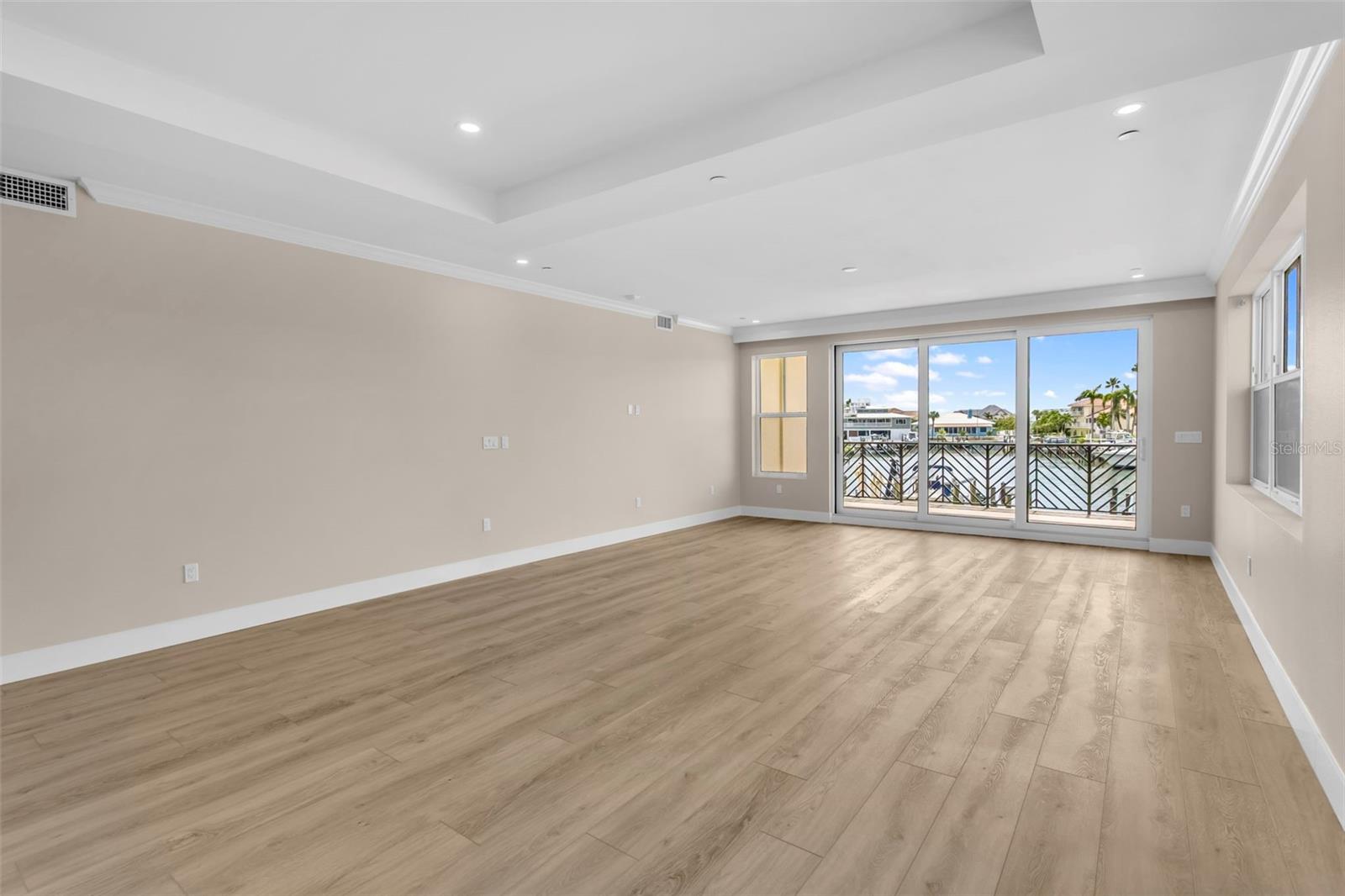 455 PINELLAS BAYWAY S #2B