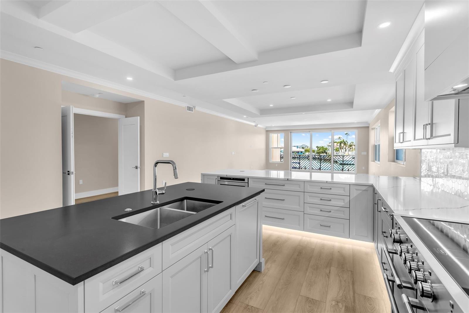 455 PINELLAS BAYWAY S #2B