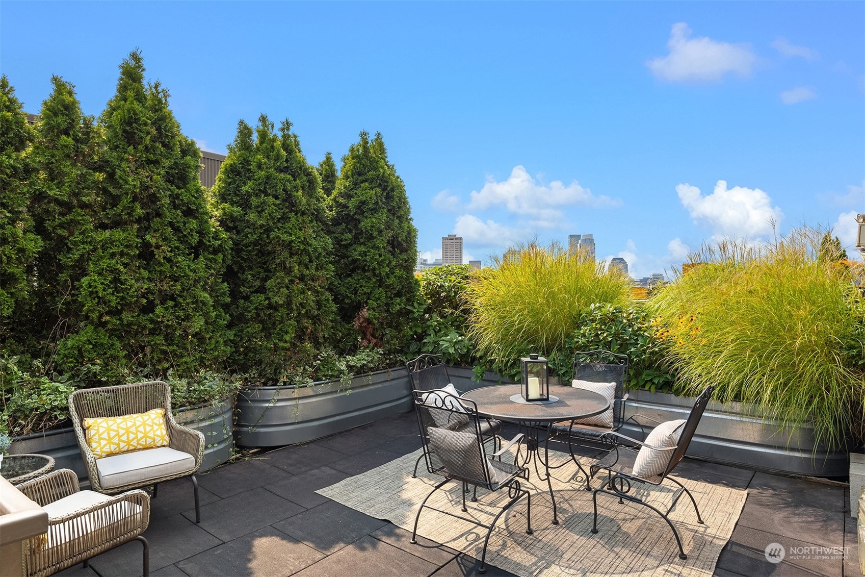 1410 E Pine Street Unit: W409