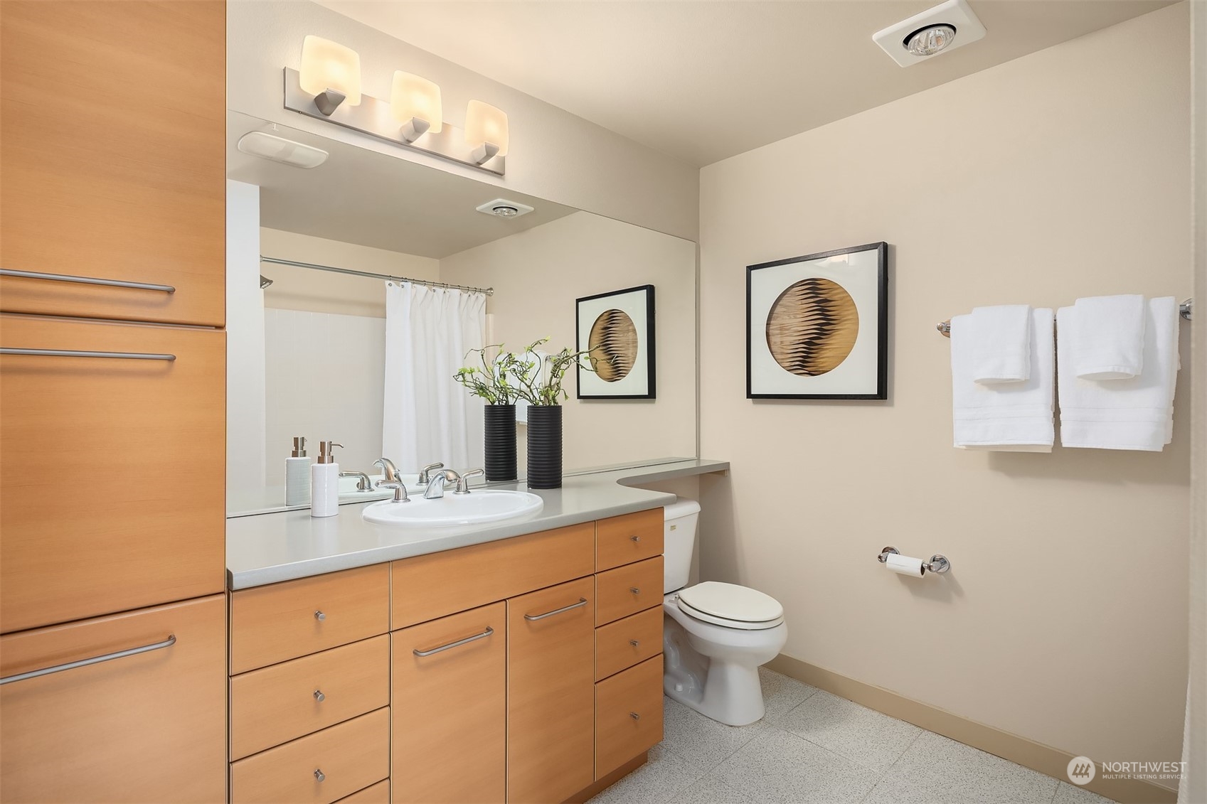 1410 E Pine Street Unit: W409