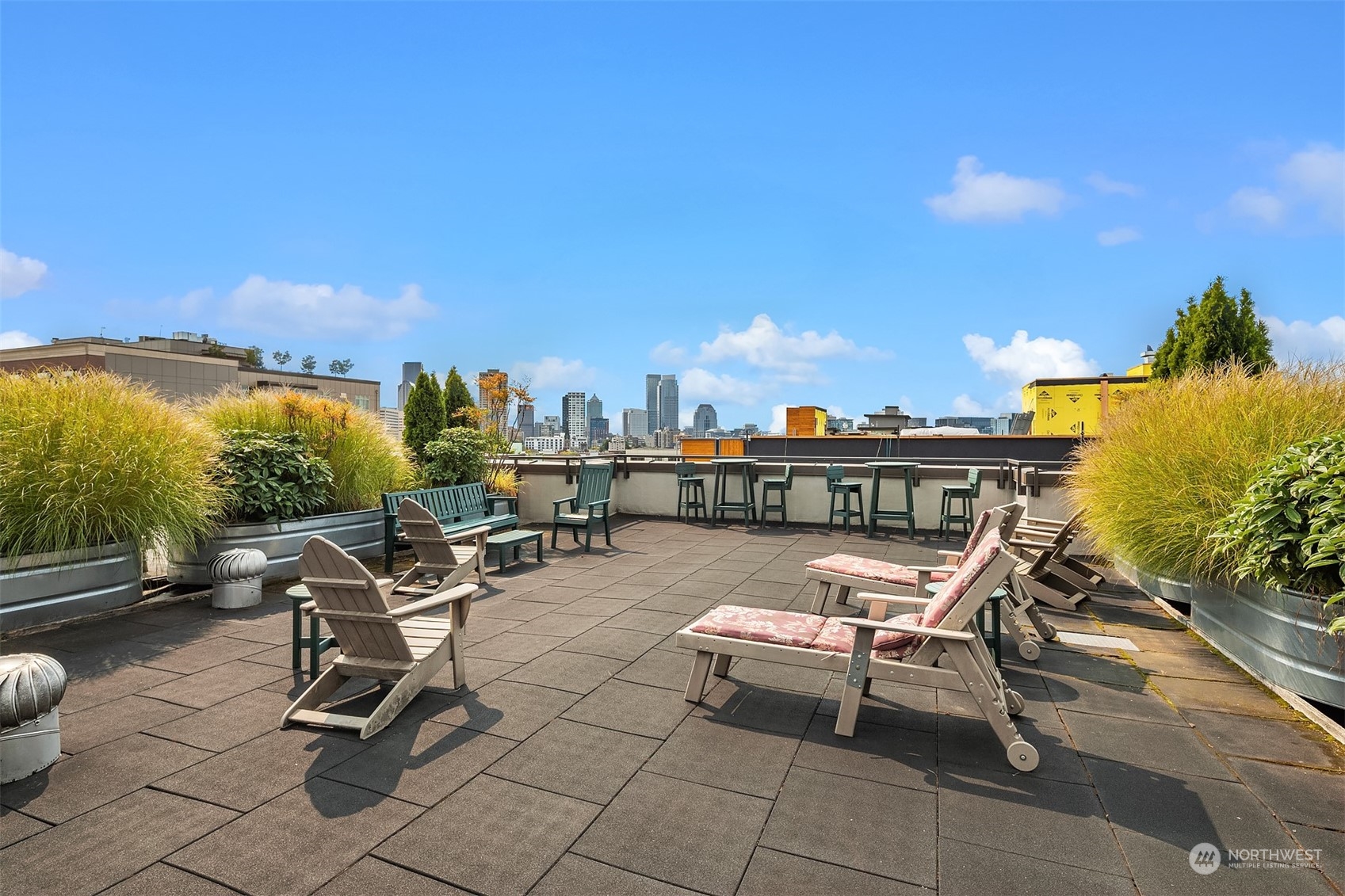 1410 E Pine Street Unit: W409